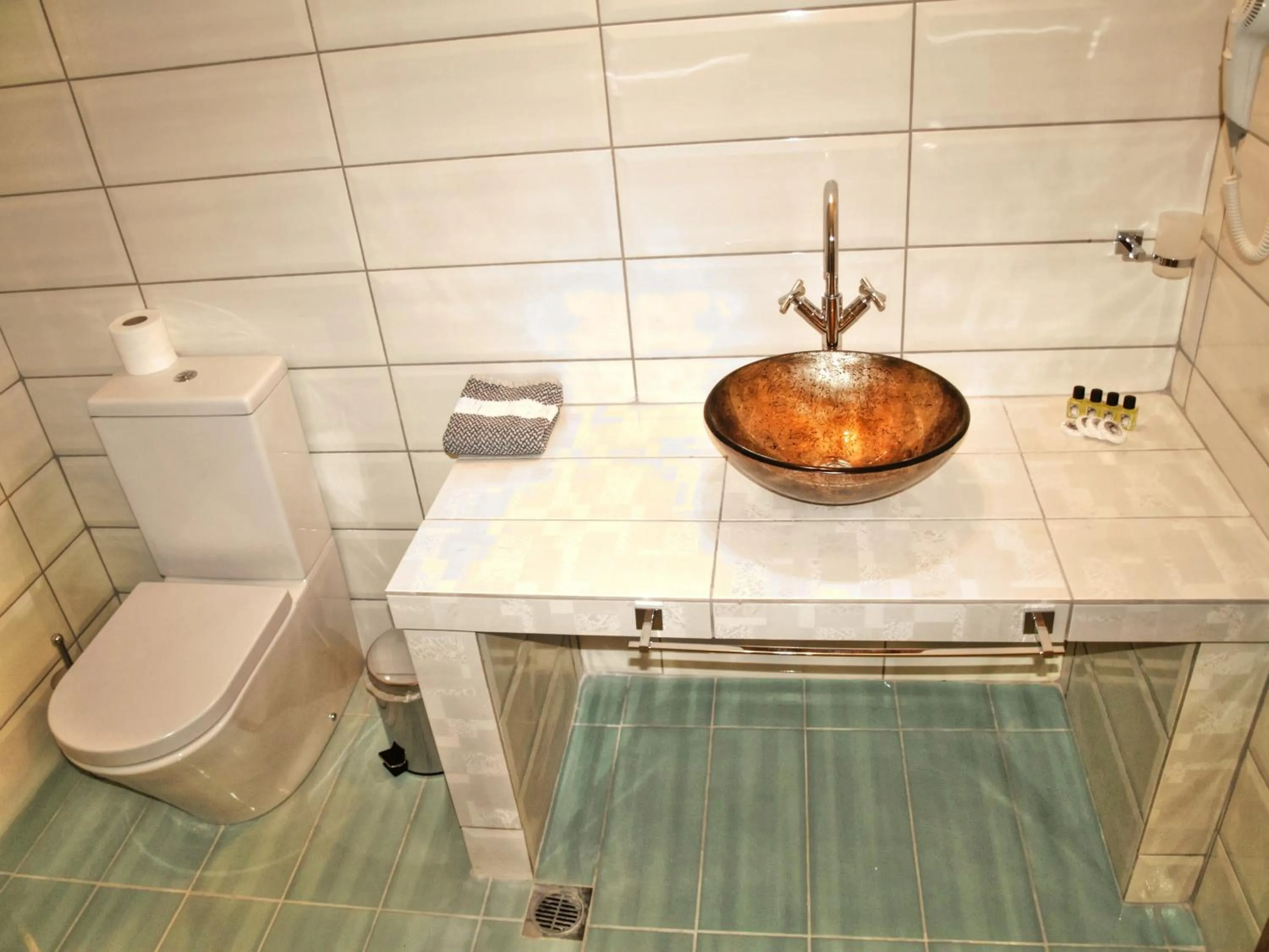 Bathroom in Maranton Beach Hotel