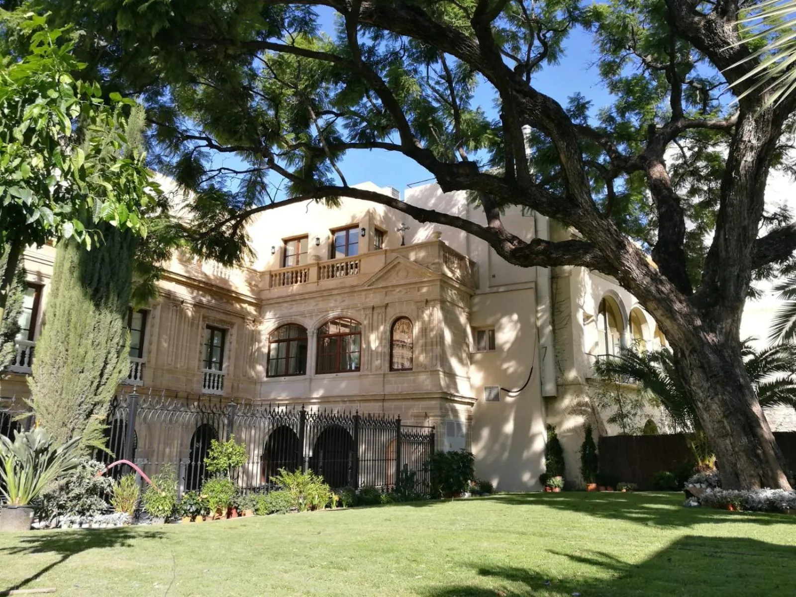 Property building in Hotel Casa Palacio María Luisa