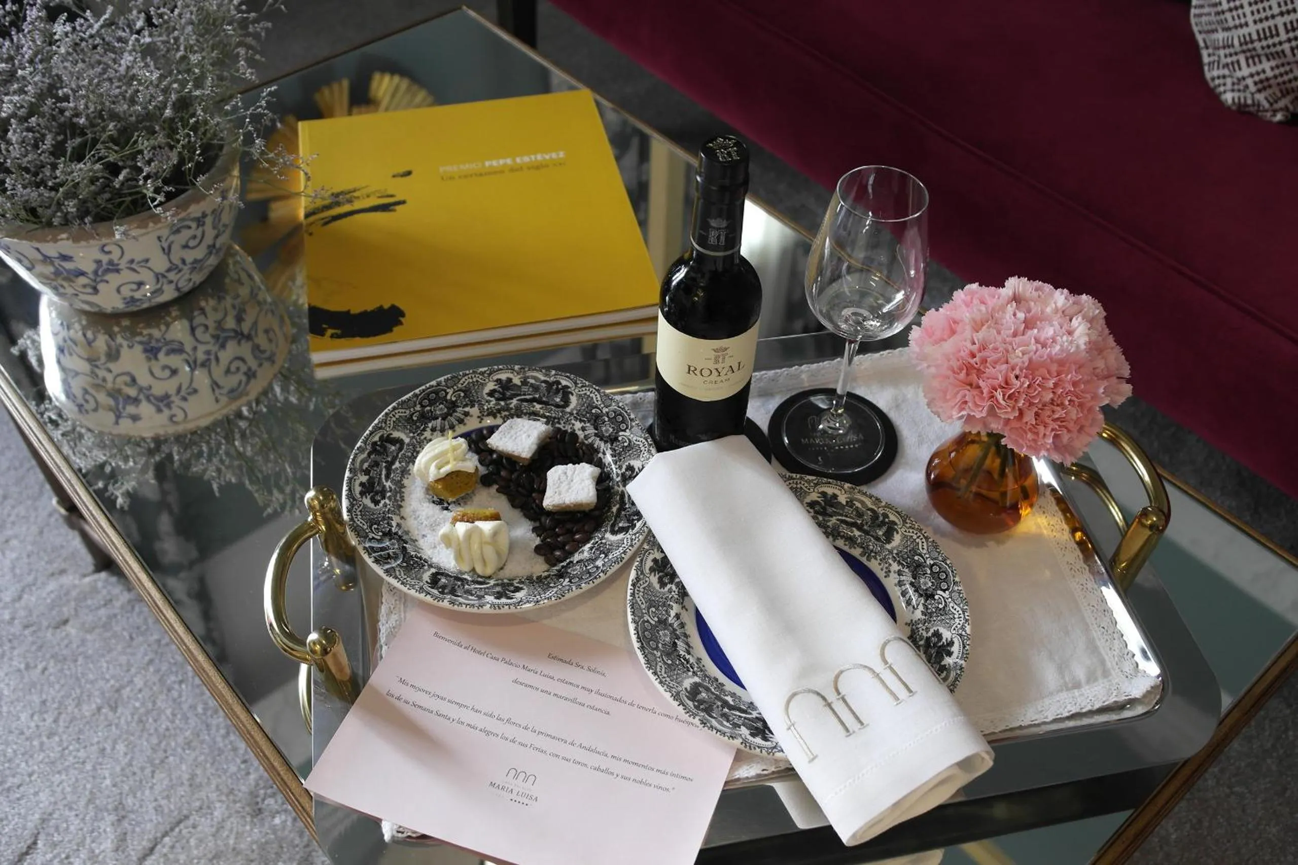 Food and drinks in Hotel Casa Palacio María Luisa