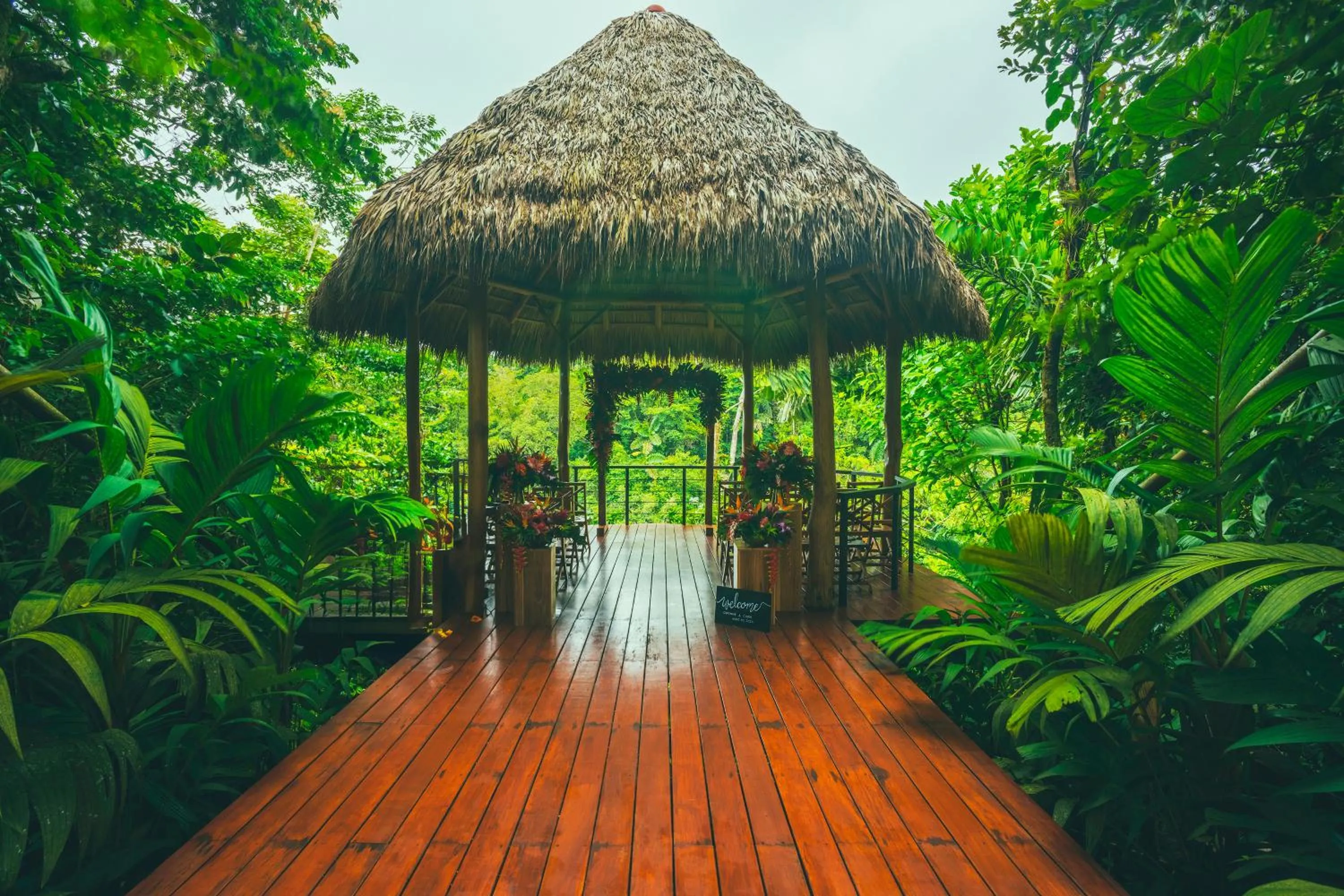 wedding in Amor Arenal Adults Friendly