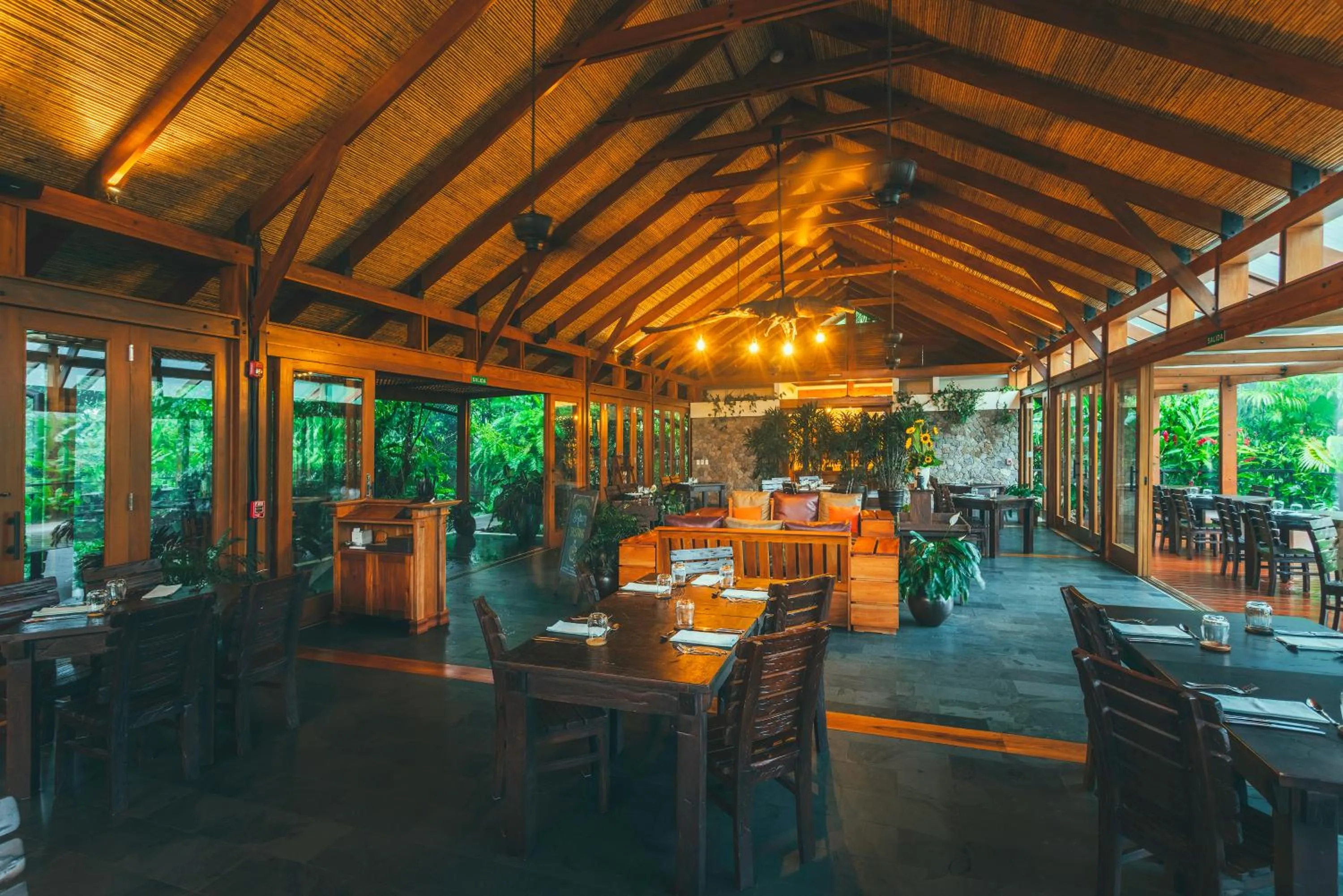 Restaurant/places to eat in Amor Arenal Adults Friendly