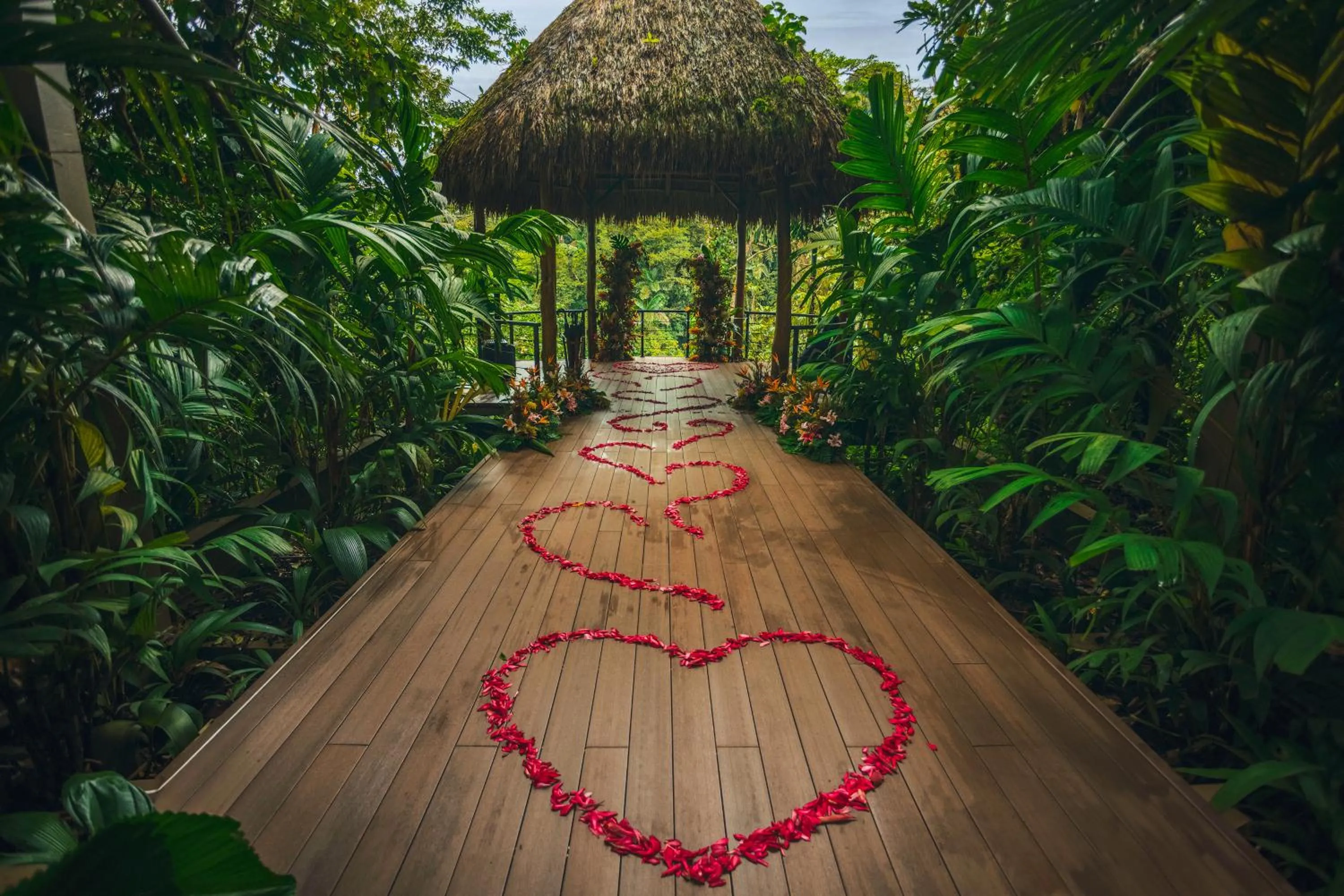 wedding in Amor Arenal Adults Friendly