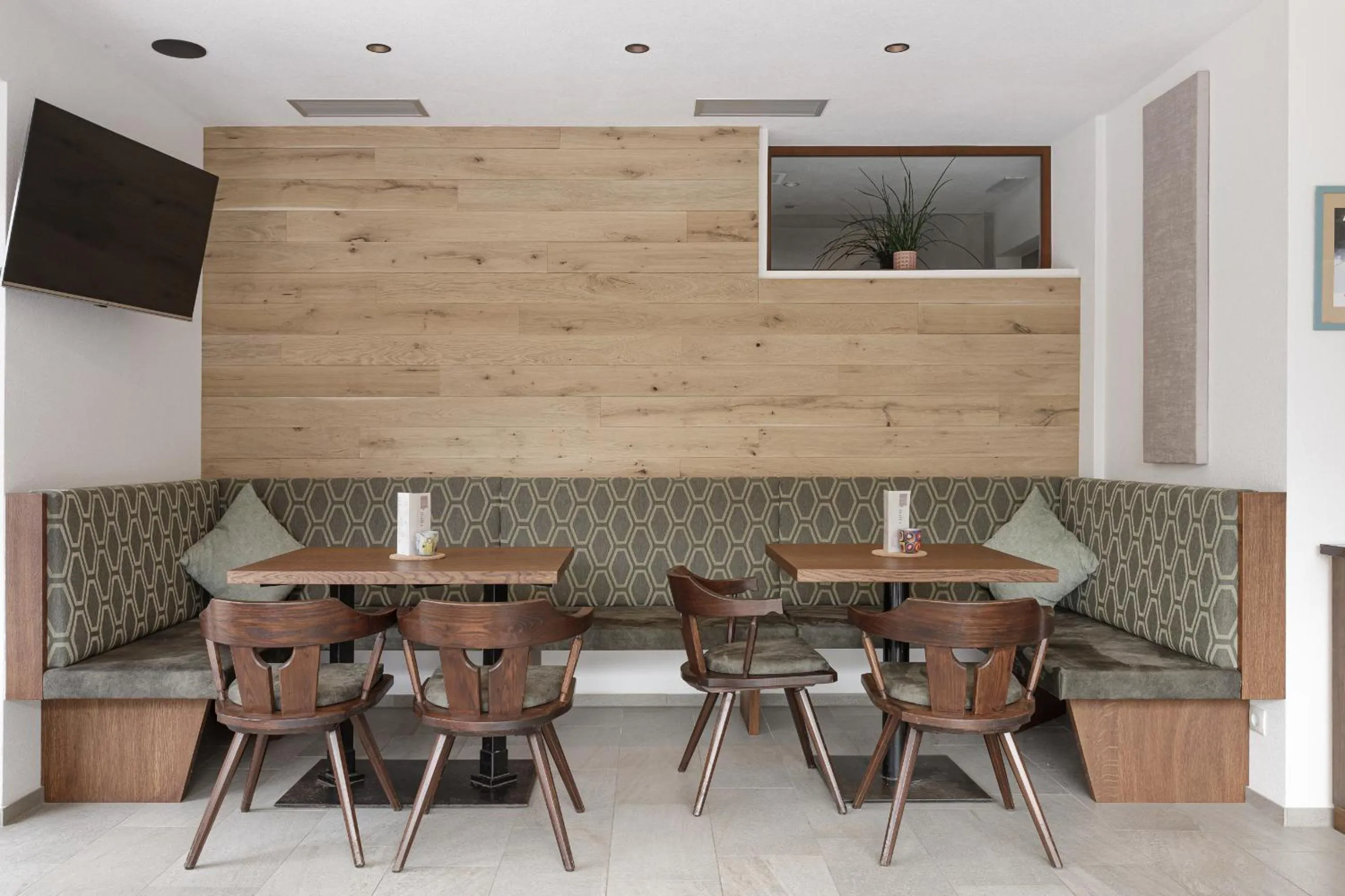 Restaurant/places to eat in Hotel Bergland