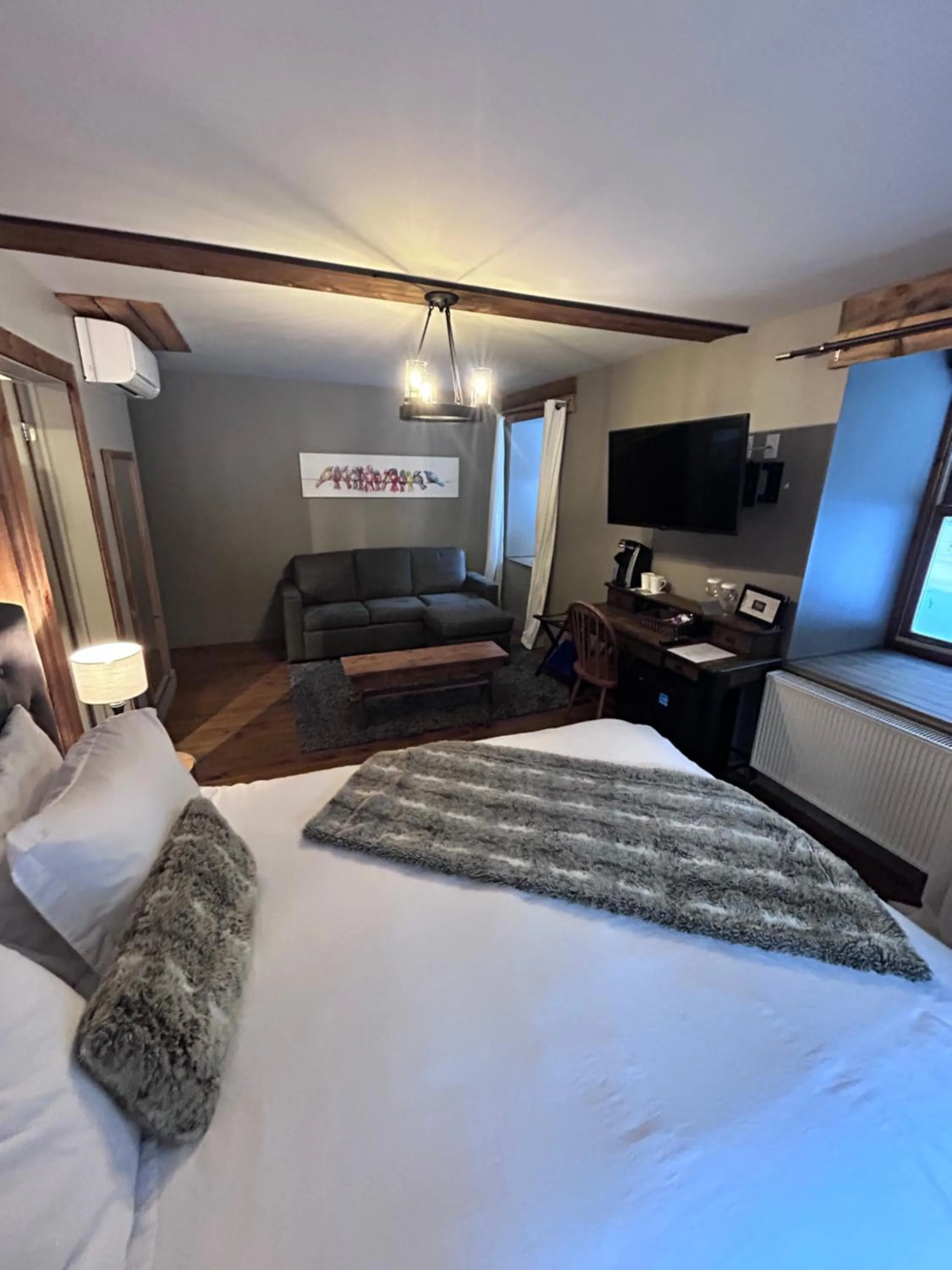 Bed in Auberge le Cosy Tremblant