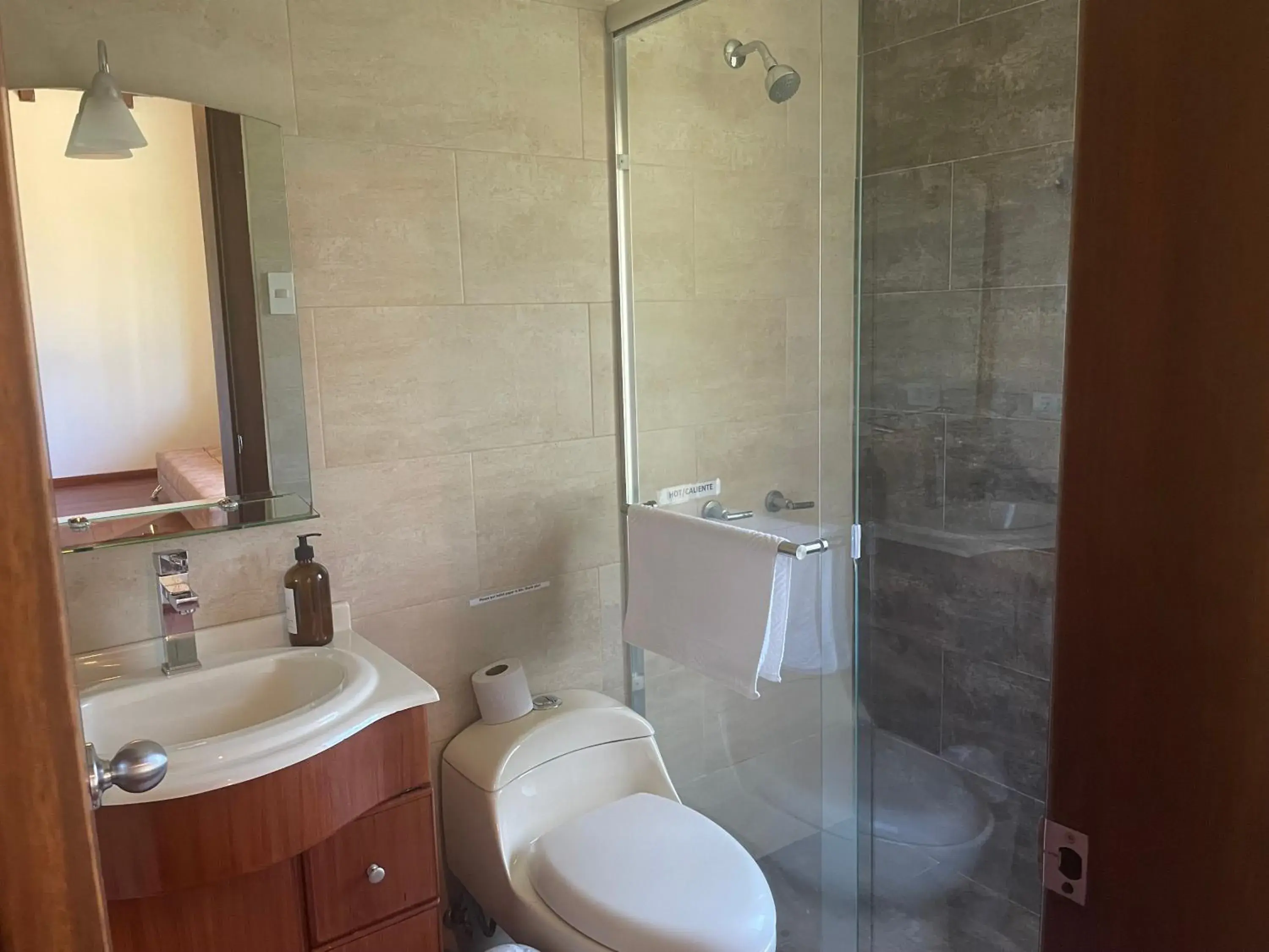 Standard Twin Room in Quito Airport Suites Hotel Standard Twin Room in Quito Airport Suites Hotel