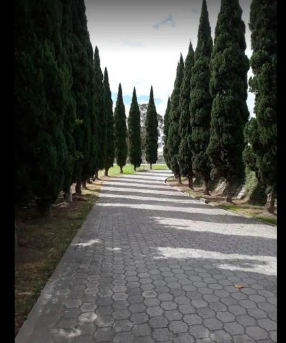 Quito Airport Suites Hotel