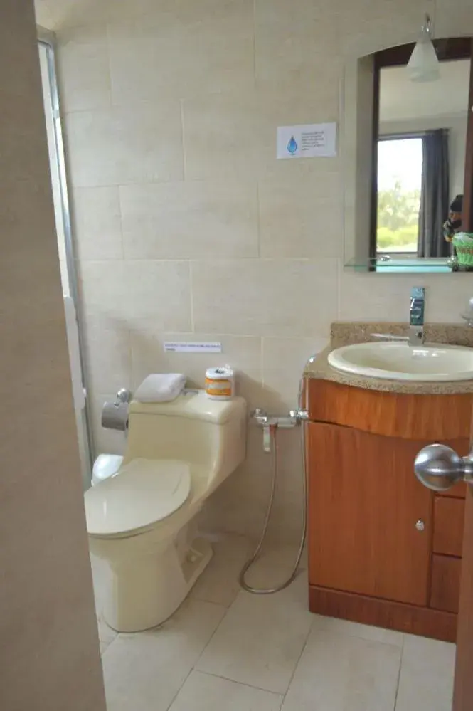 Deluxe Suite with Spa Bath in Quito Airport Suites Hotel Deluxe Suite with Spa Bath in Quito Airport Suites Hotel