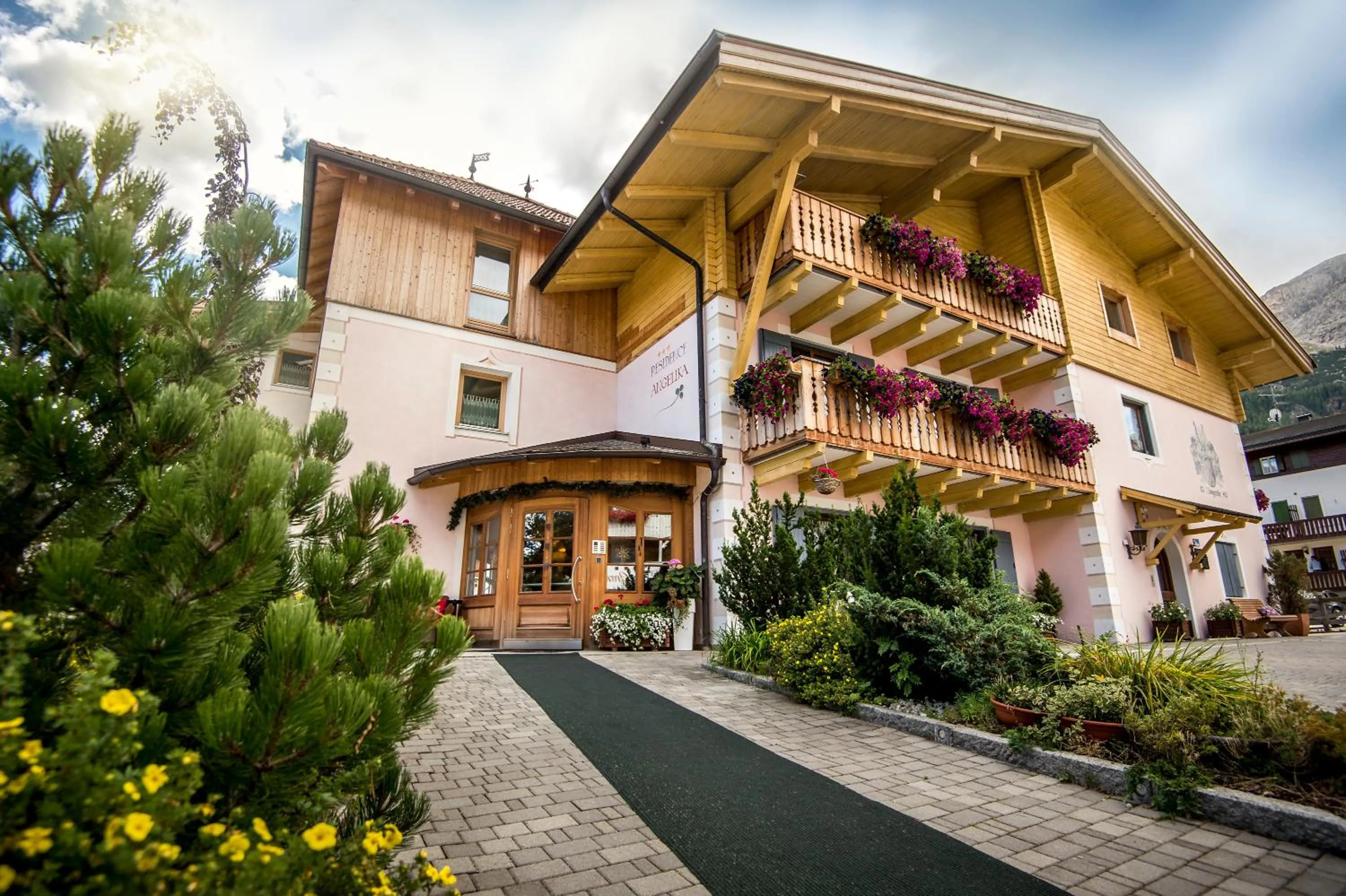 Facade/entrance in Residence Angelika