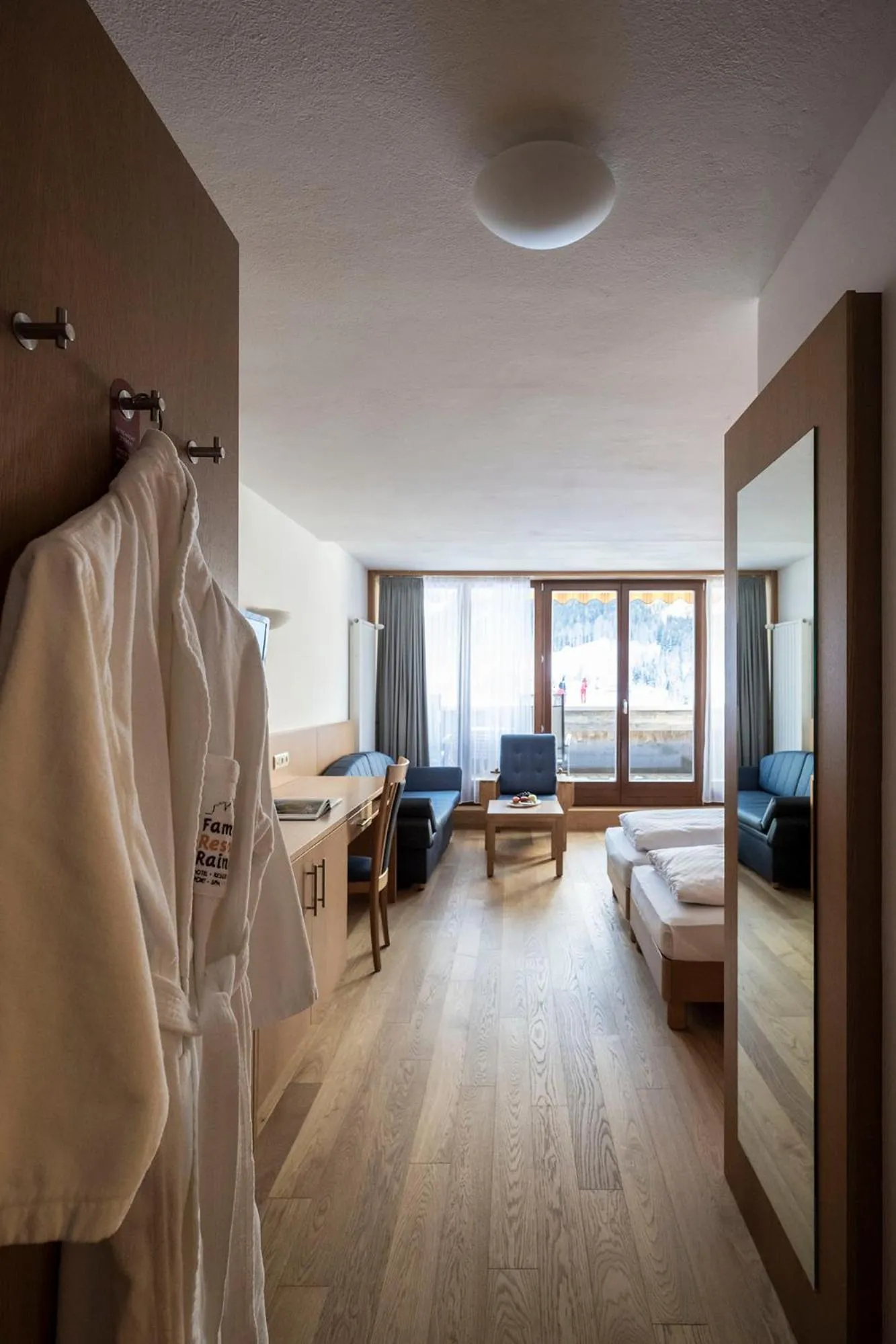 Photo of the whole room, Bed in Family Resort Rainer Sexten