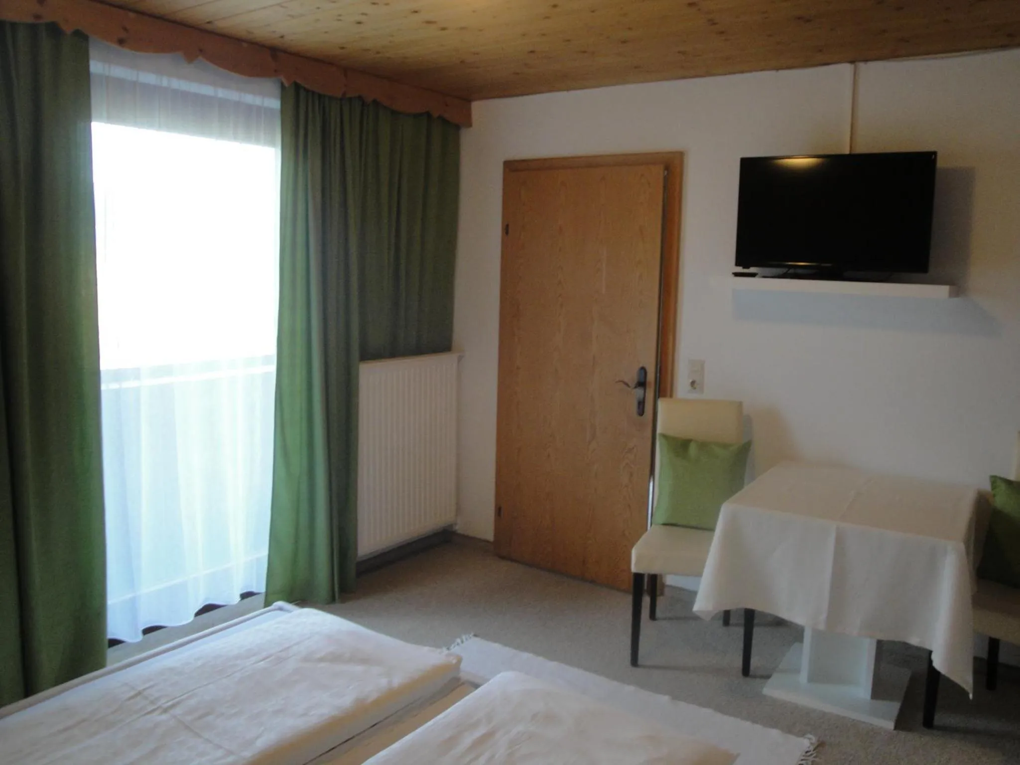 Photo of the whole room, Bed in Hotel Pension Schwaiger