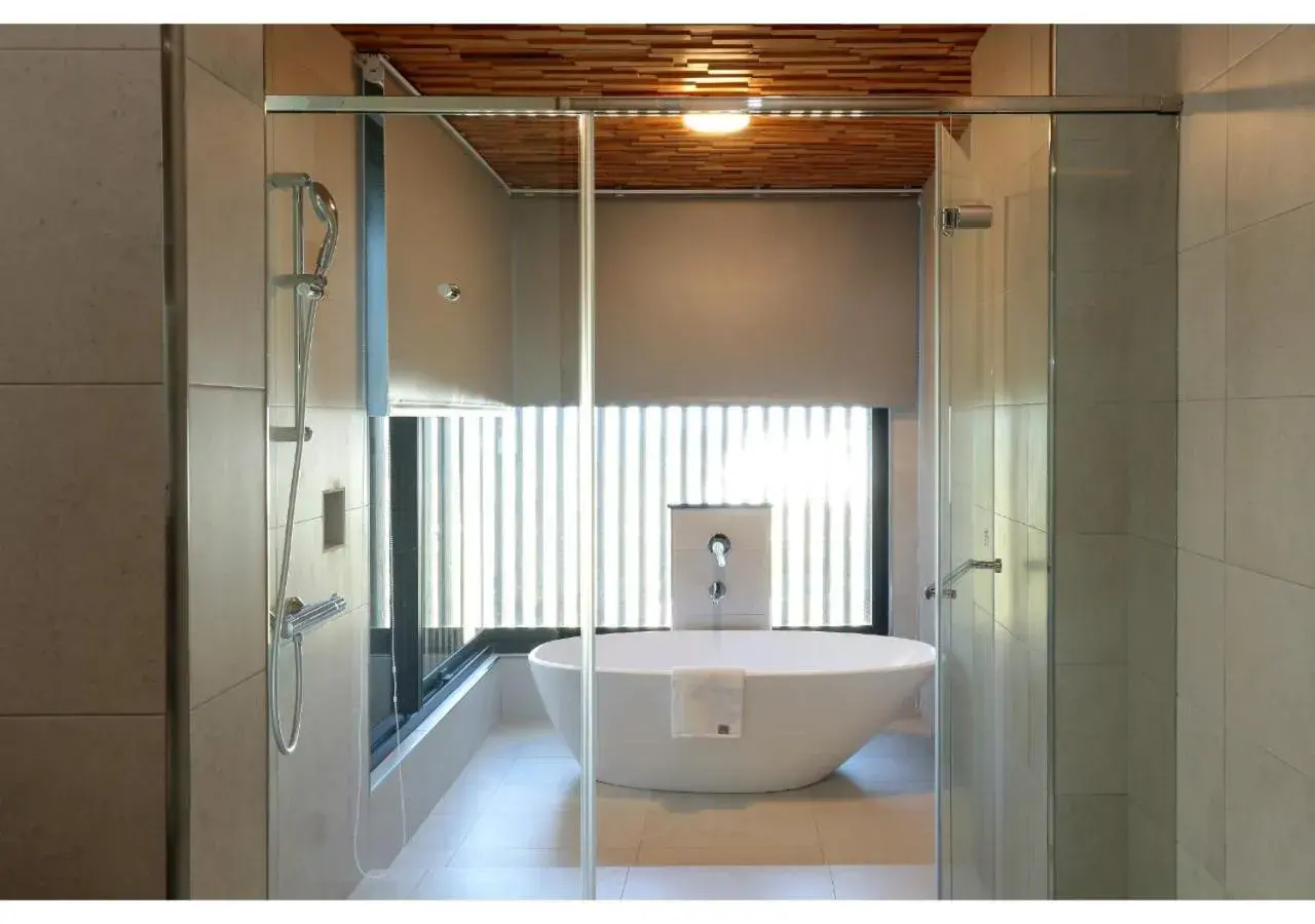 Family Room with Side Sea View in SkyeBay Club Family Room with Side Sea View in SkyeBay Club