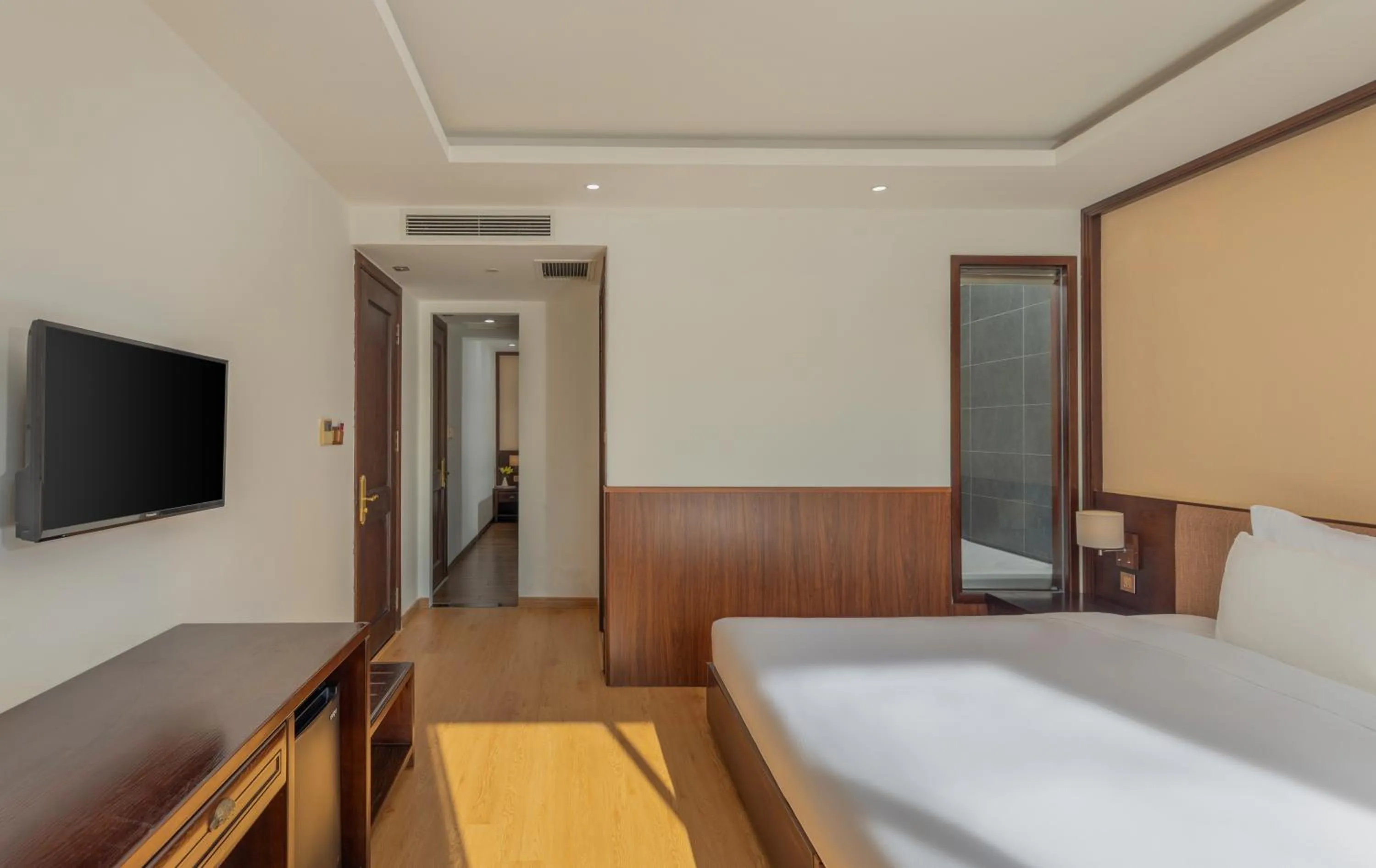 Communal lounge/ TV room, Bed in Palazzo Boutique Hotel