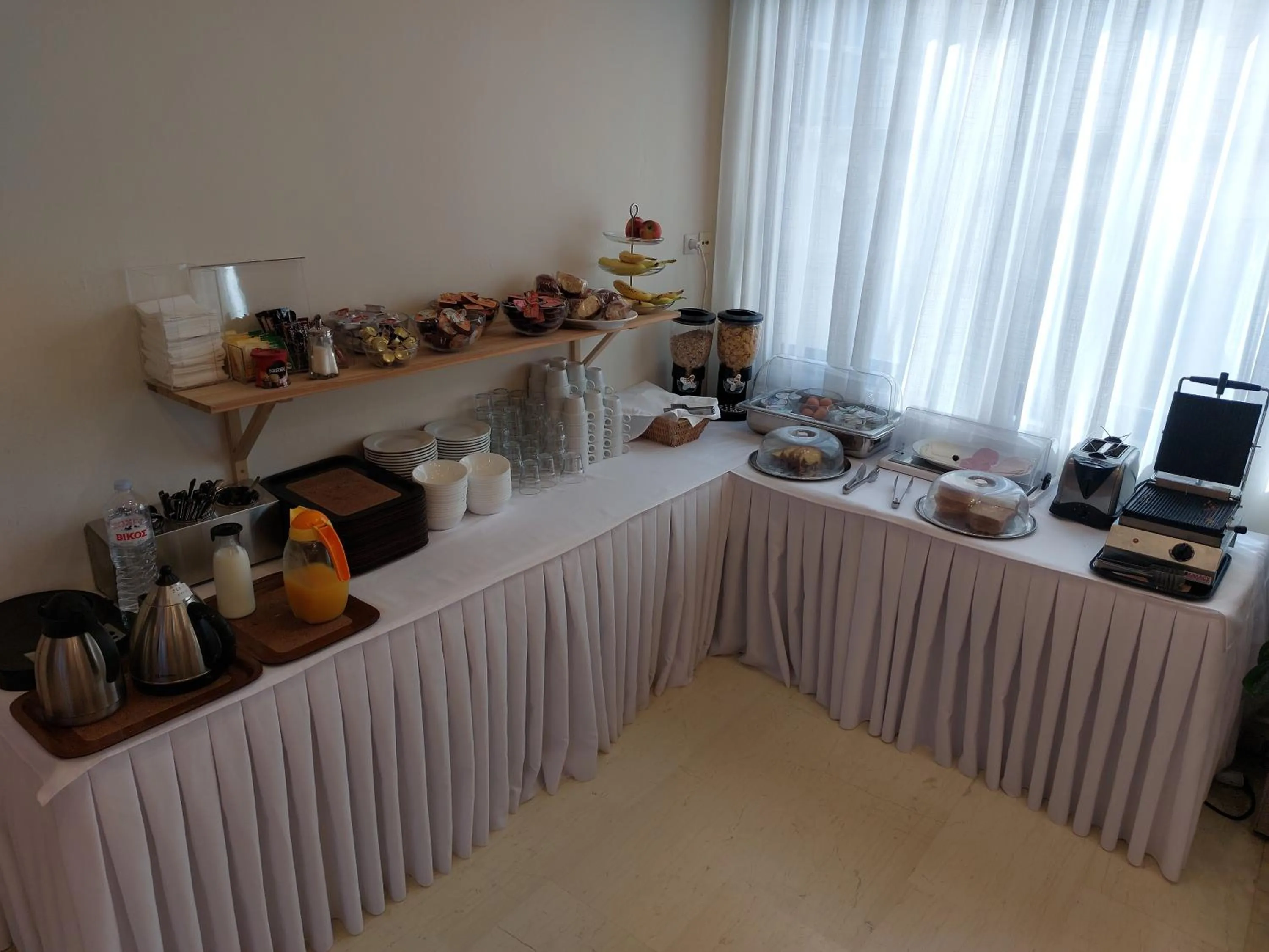 Breakfast in Hotel Avra