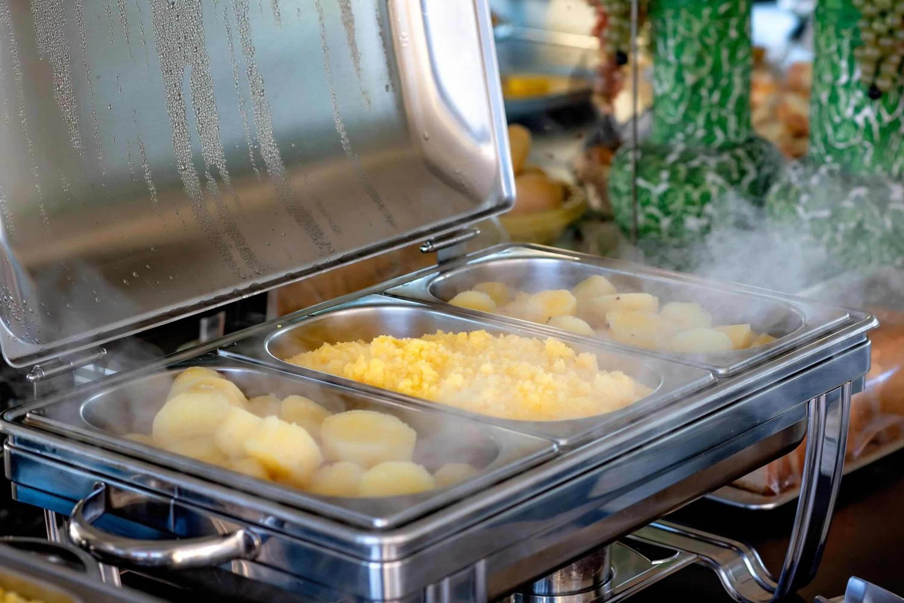 Food in Yak Beach Hotel Ponta Negra