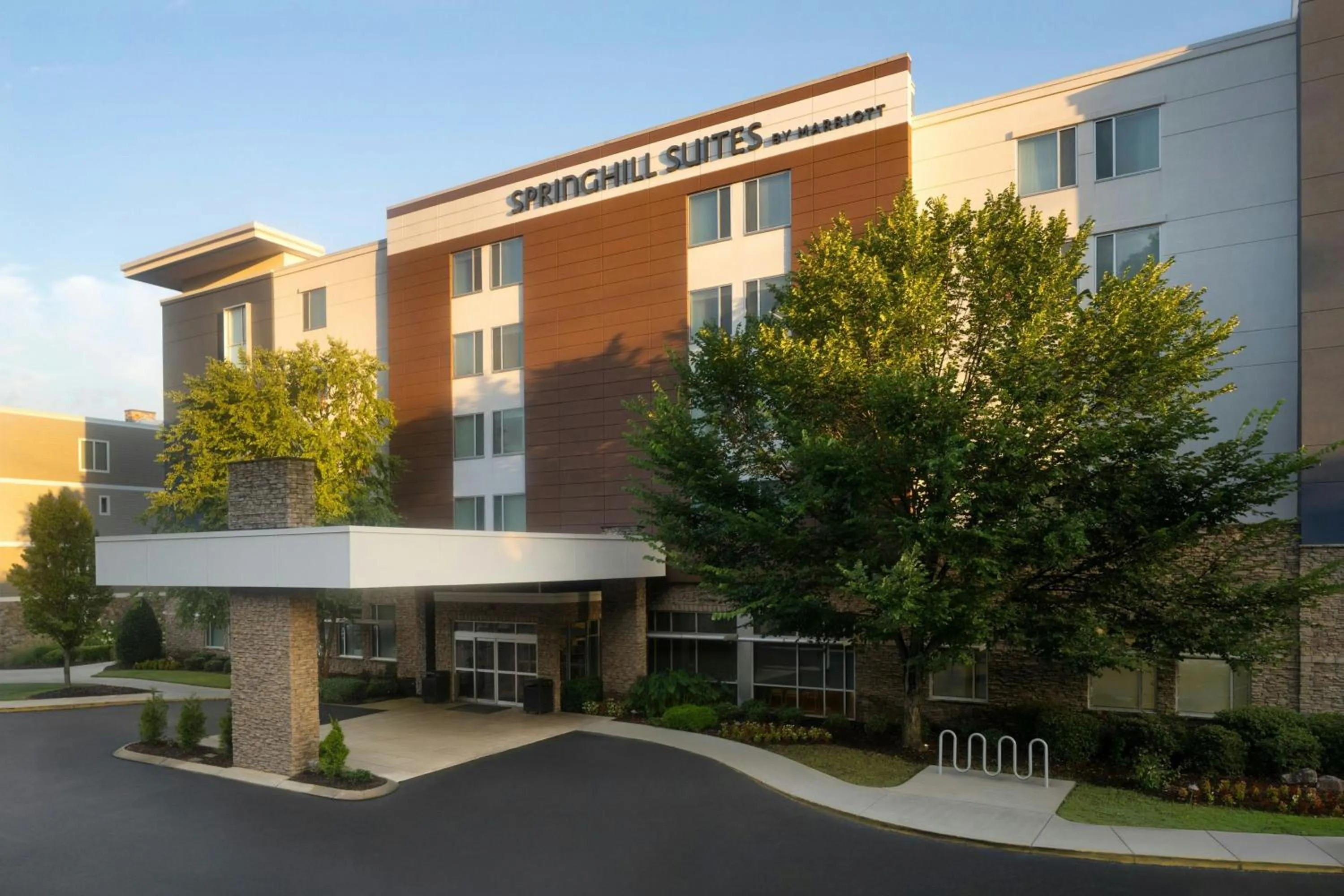 Property building in SpringHill Suites by Marriott Downtown Chattanooga/Cameron Harbor