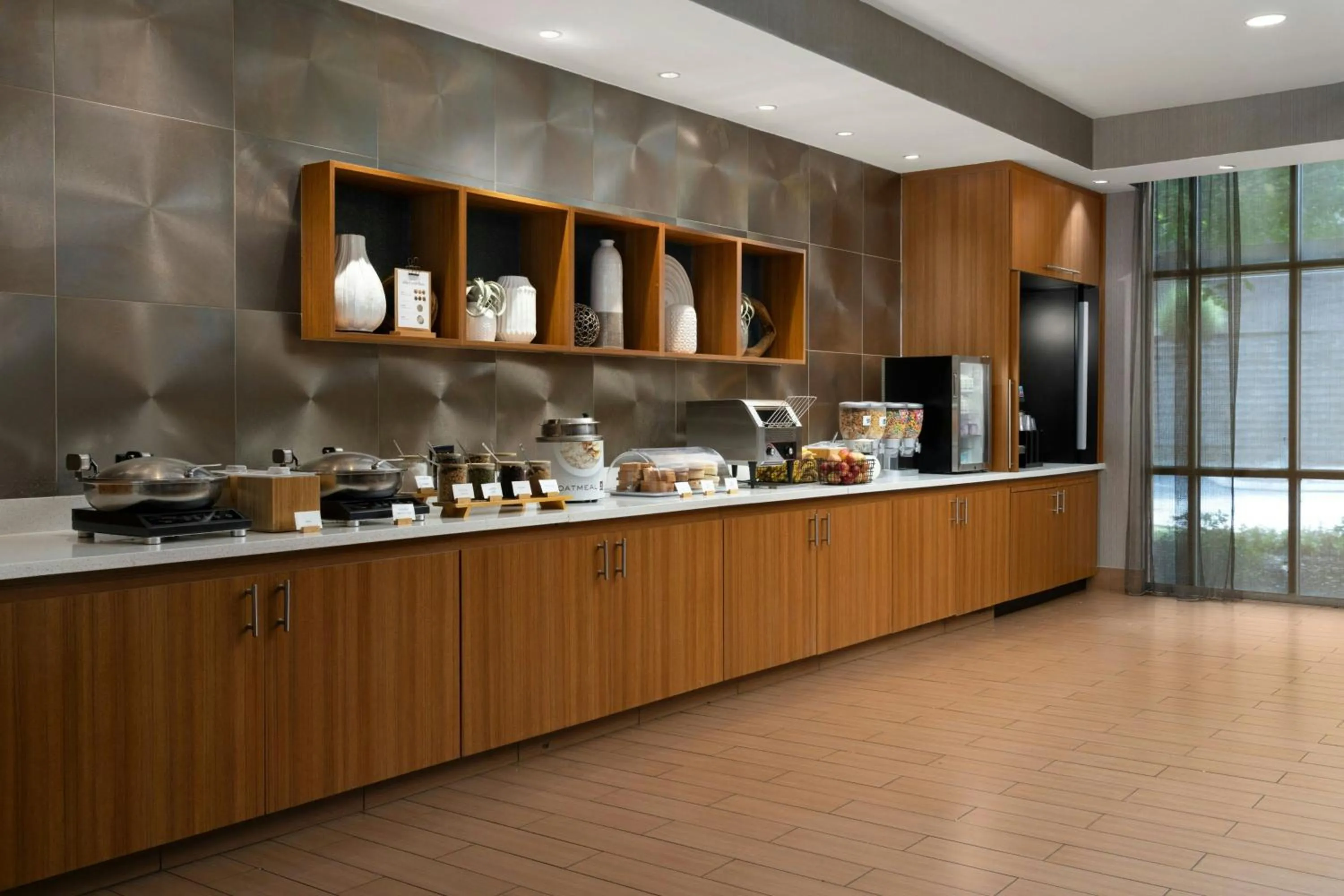 Breakfast in SpringHill Suites by Marriott Downtown Chattanooga/Cameron Harbor