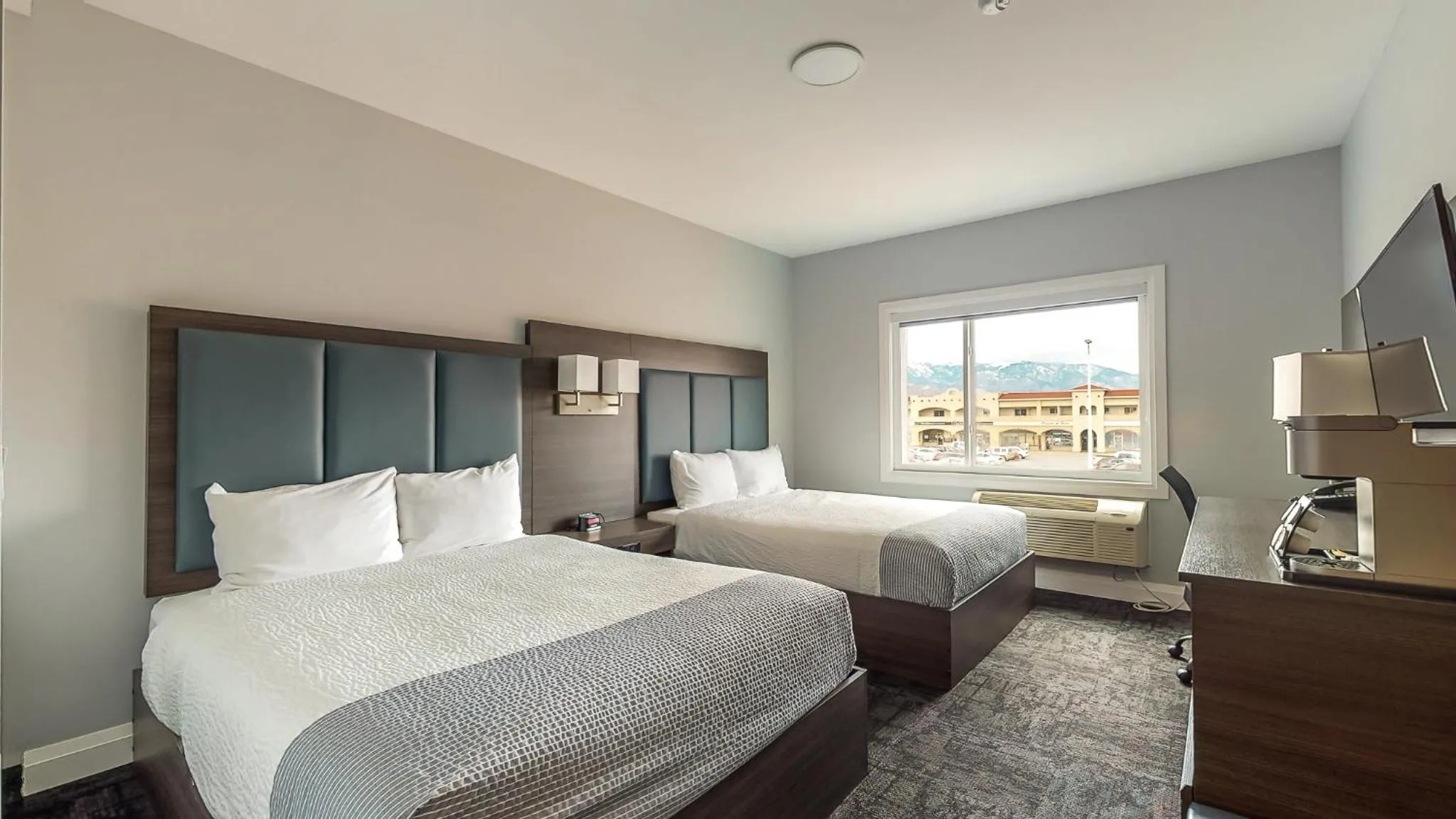 Bedroom, Bed in Park Inn by Radisson Osoyoos