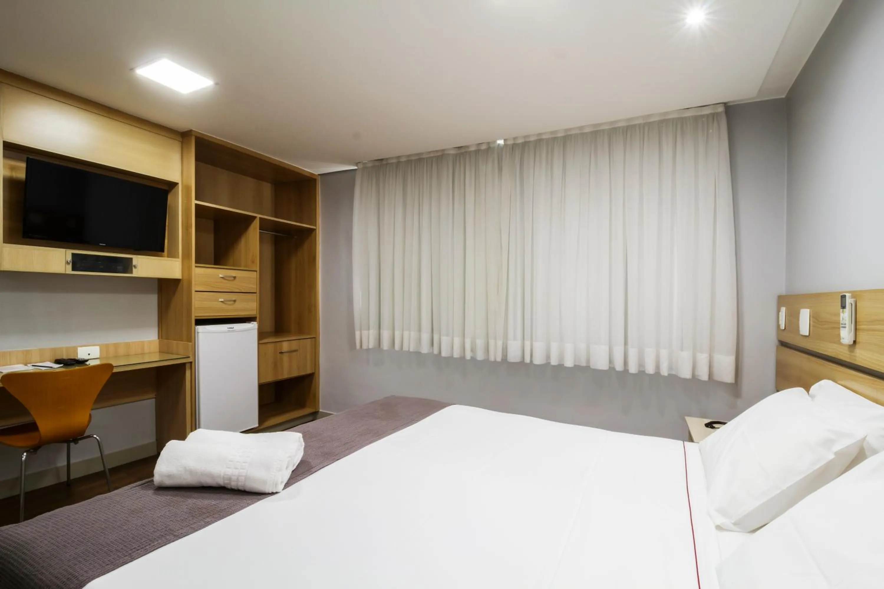 Bedroom, Bed in Imperial Plaza Hotel