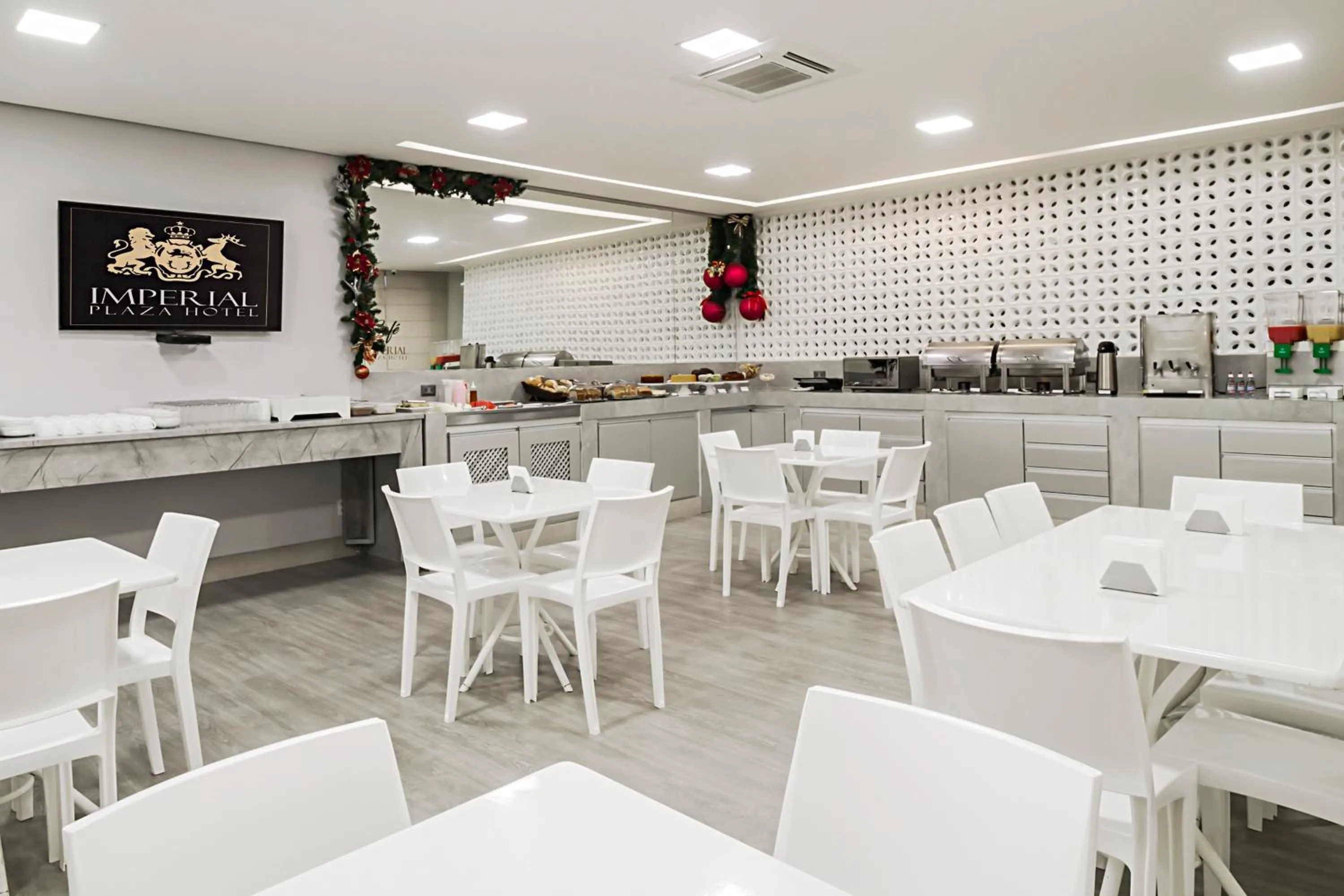 Breakfast in Imperial Plaza Hotel