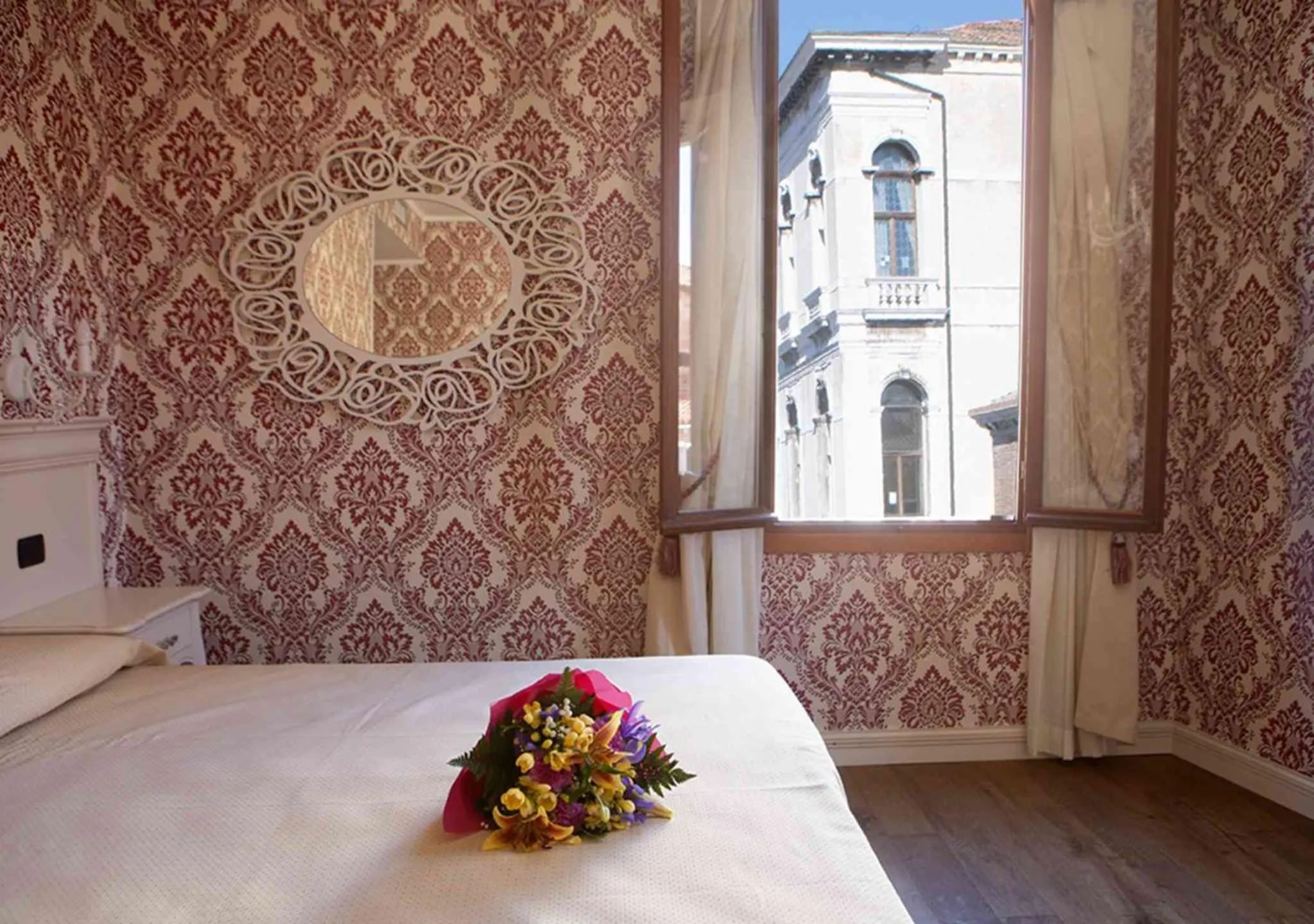 Bed in Charming Palace Santa Fosca