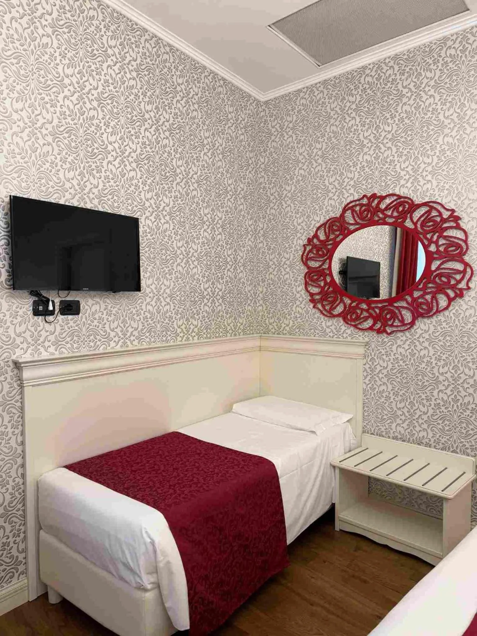 Bed in Charming Palace Santa Fosca