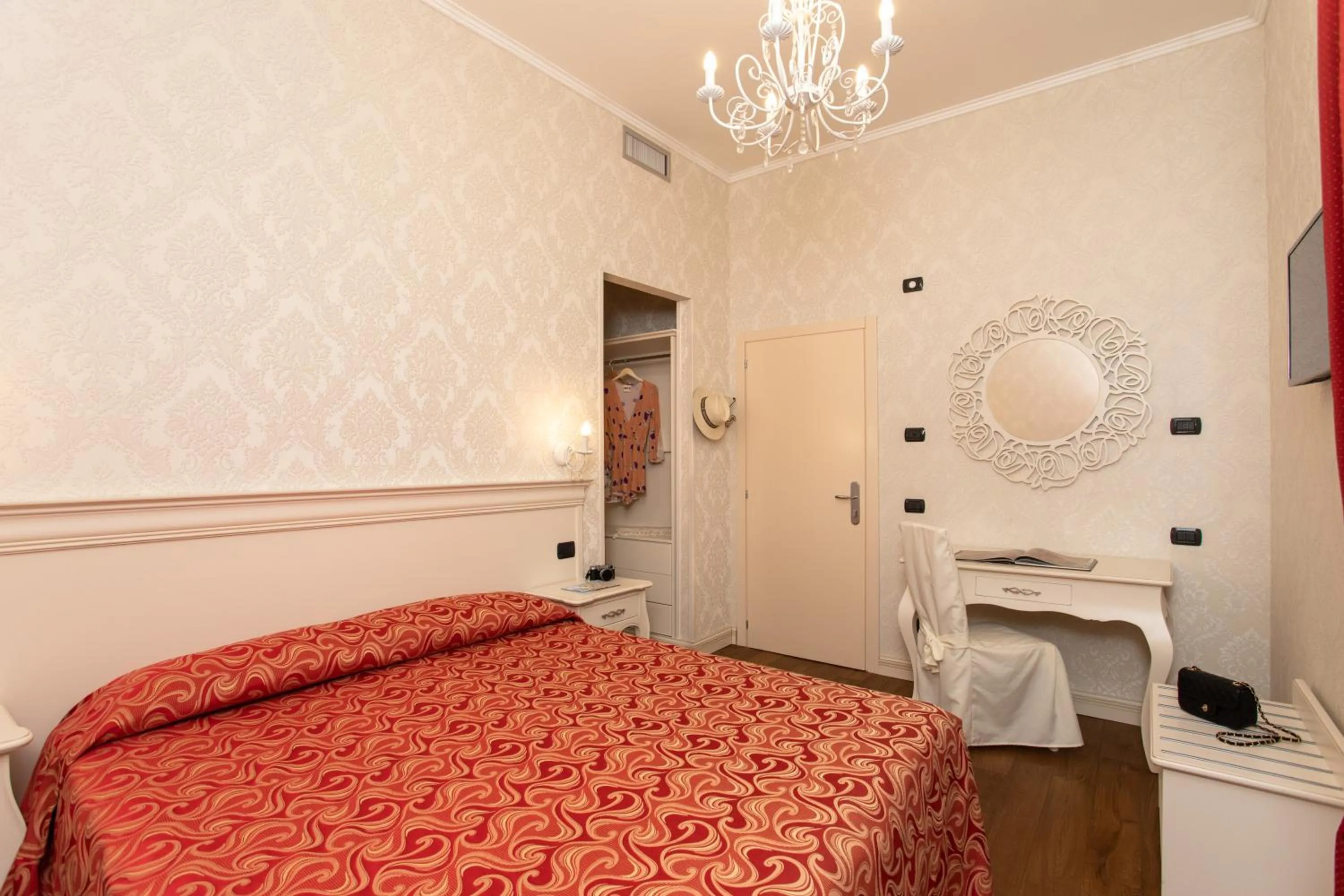 Bed in Charming Palace Santa Fosca