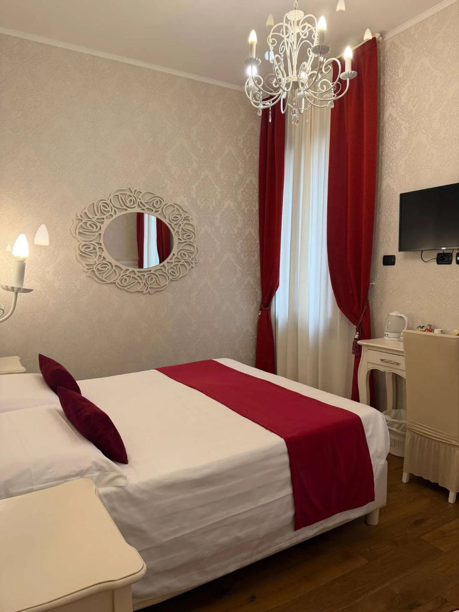 Bed in Charming Palace Santa Fosca