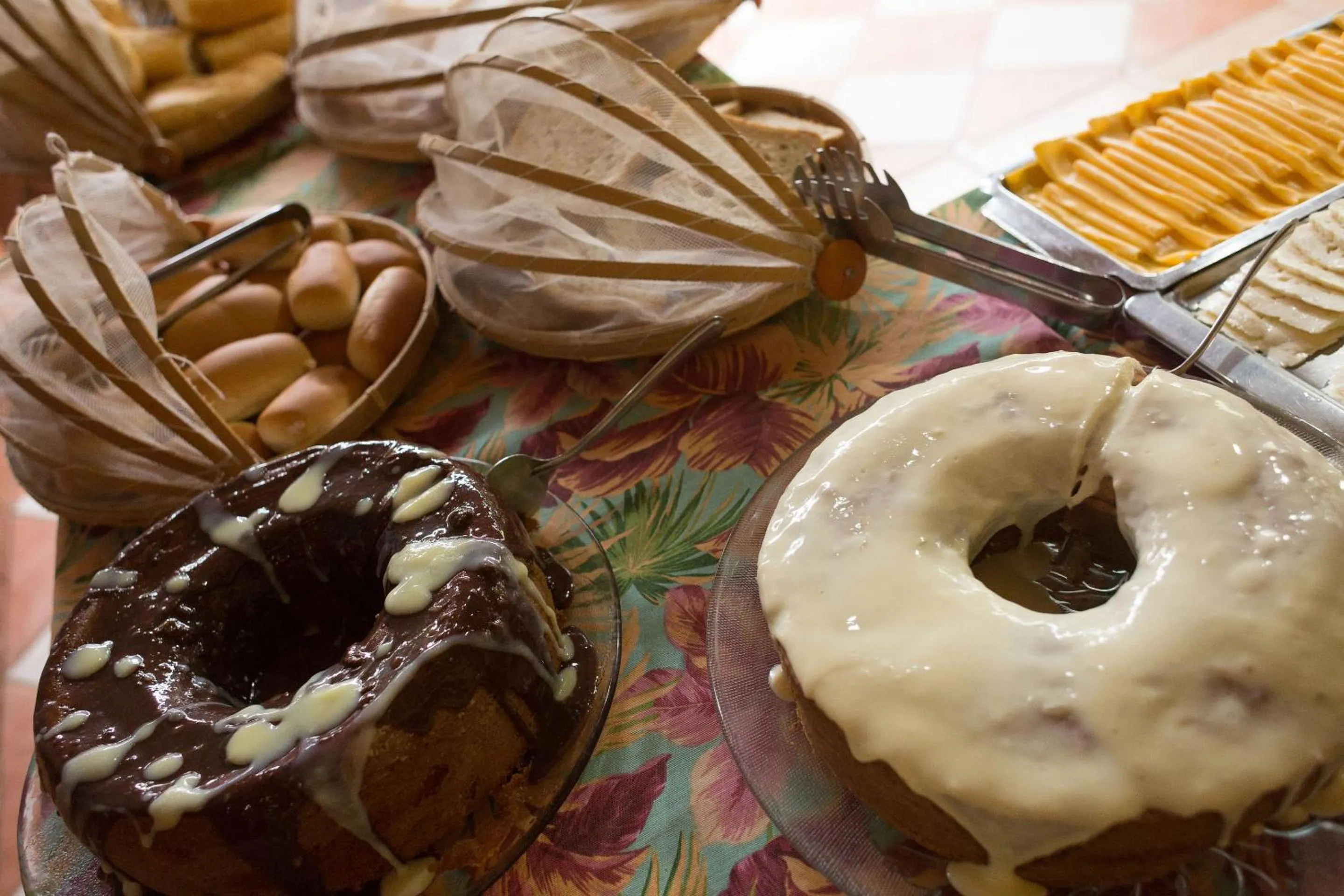 Restaurant/places to eat in Pousada Recanto dos Lima