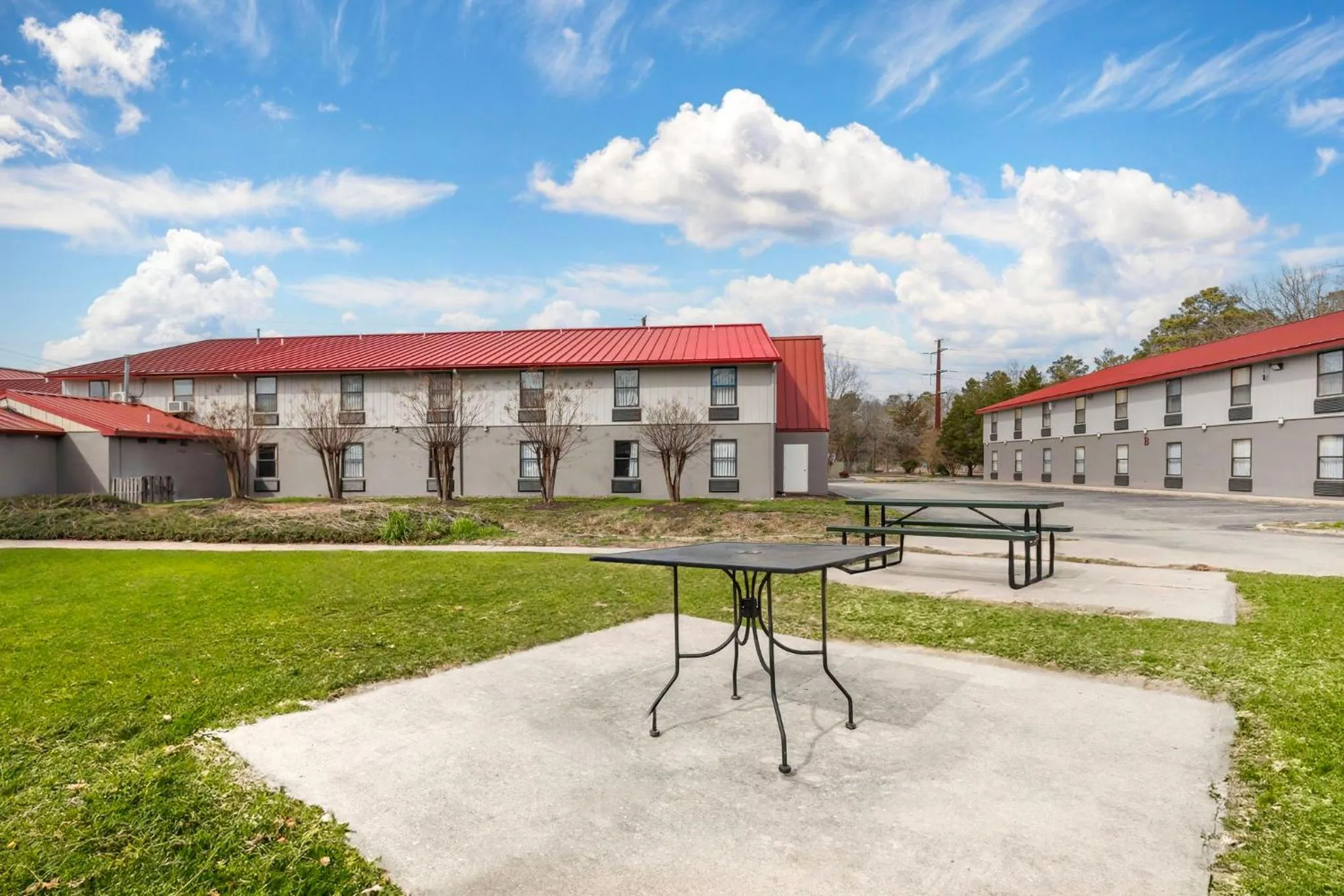 Property building in Red Roof Inn & Suites Newport News