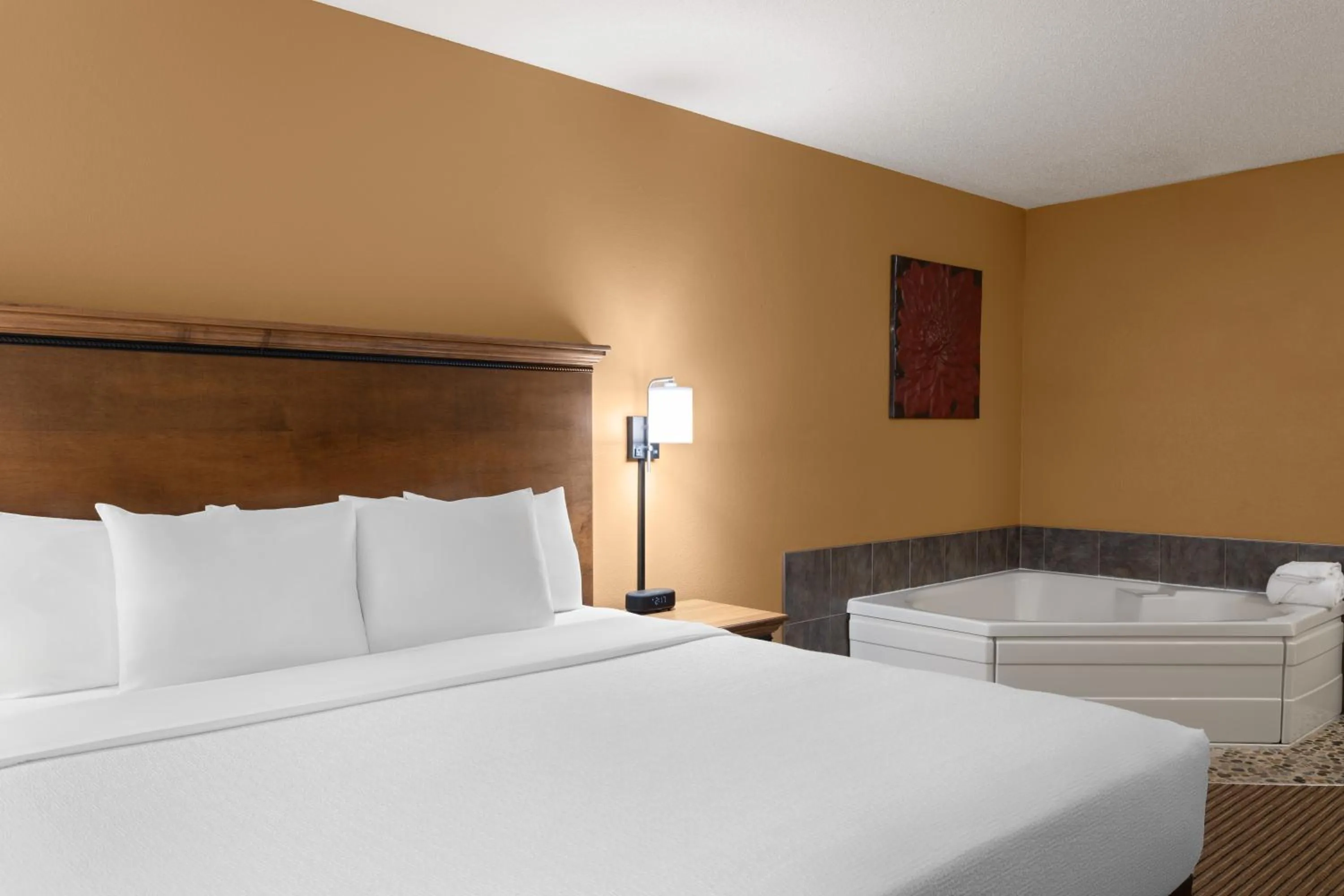 Bed in Country Inn Two Harbors