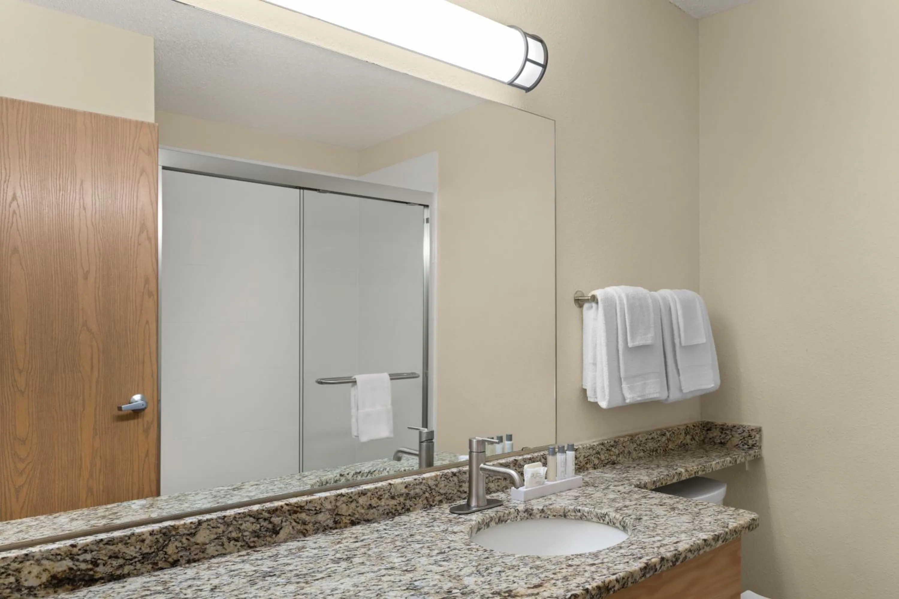 Shower in Country Inn Two Harbors