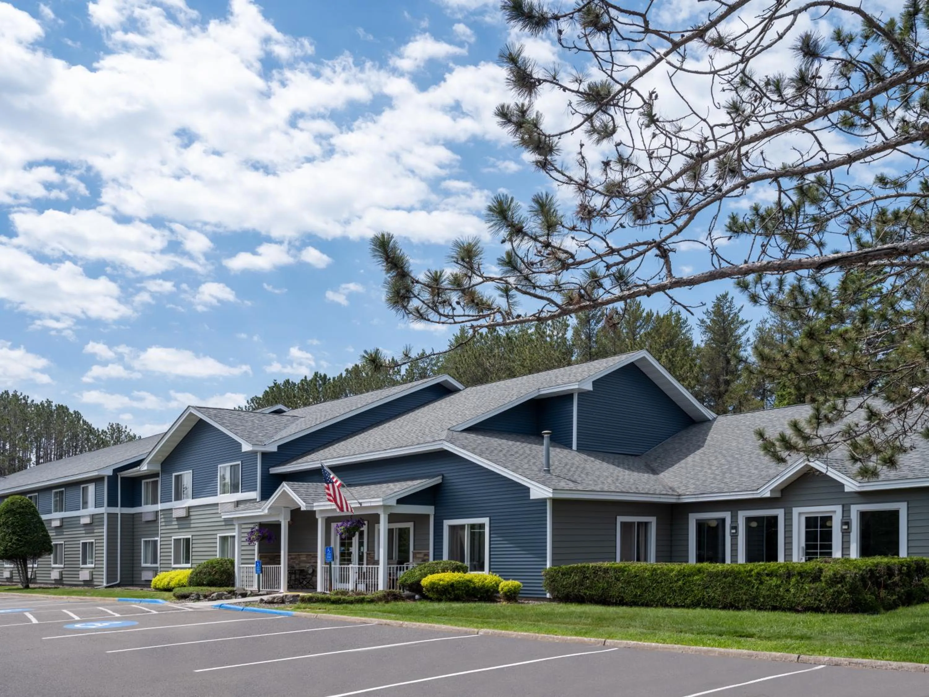Property building in Country Inn Two Harbors