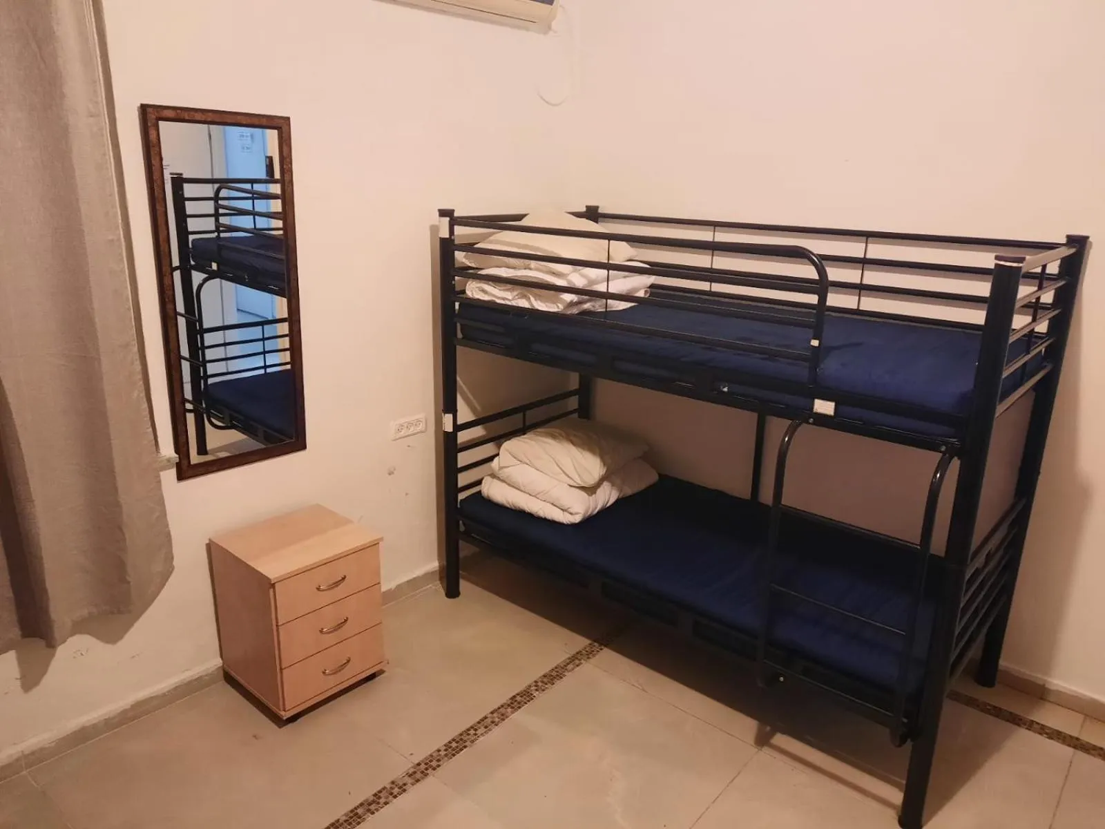 bunk bed in Hostel BU93