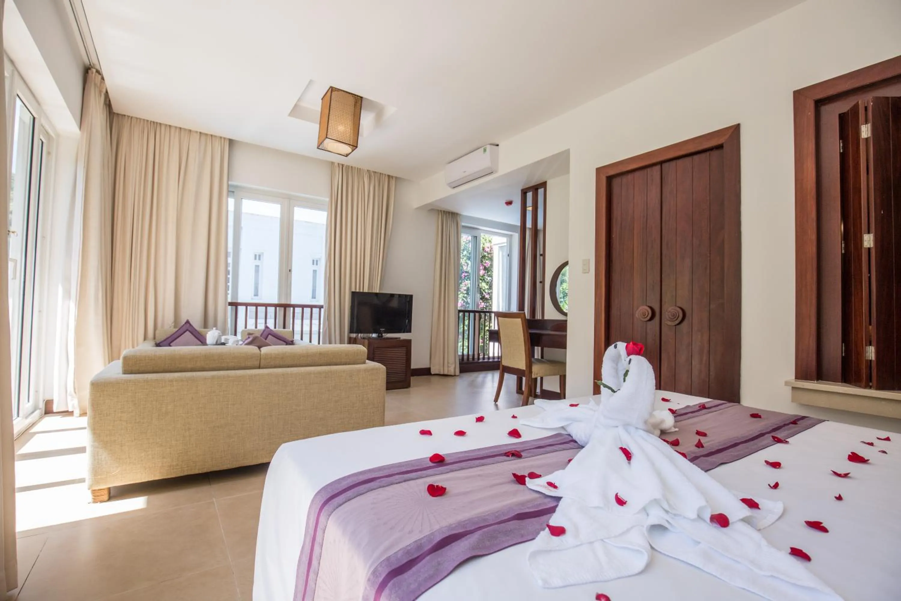 Photo of the whole room in Sea Mountain Boutique Hotel & Villa