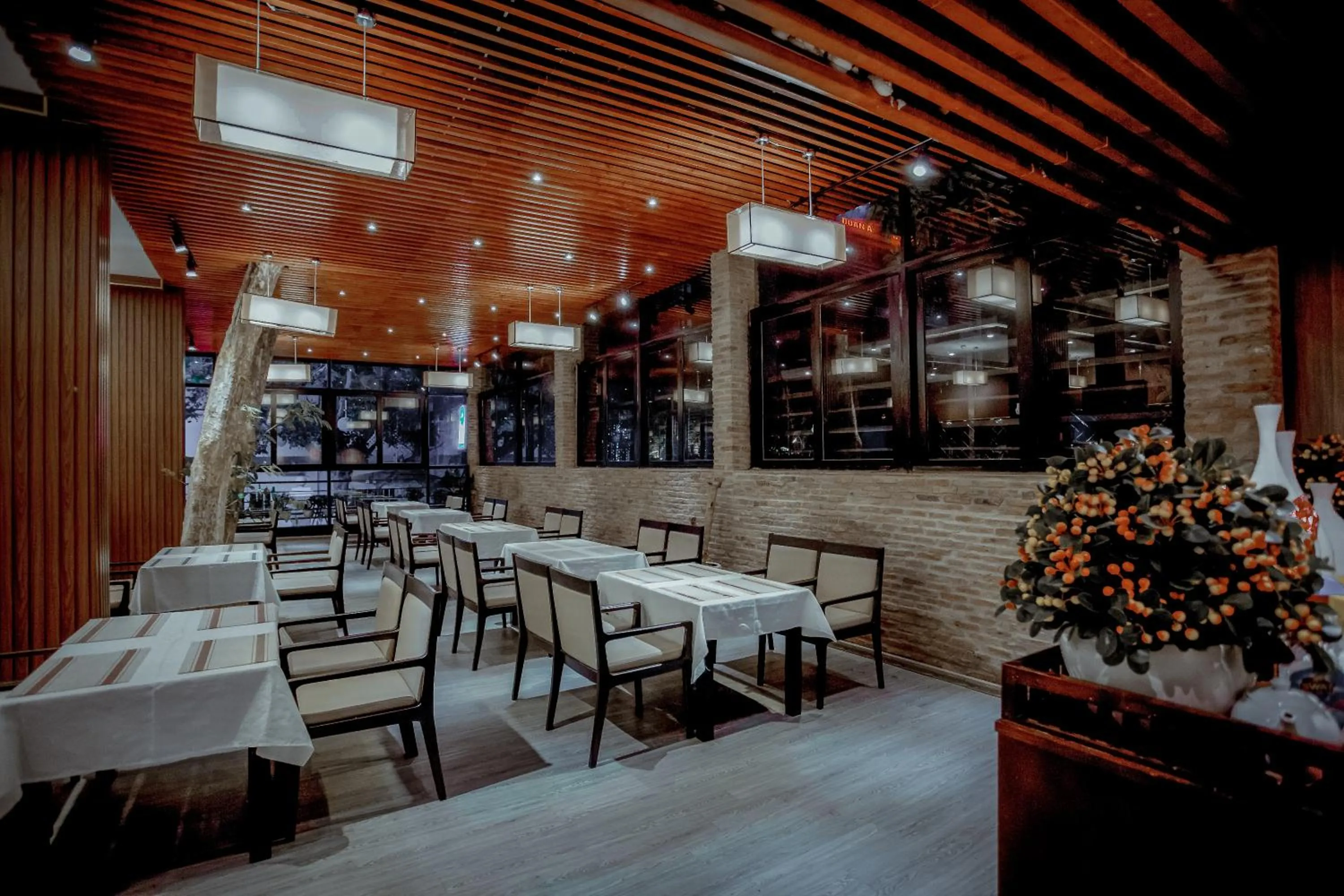 Restaurant/Places to Eat in Sea Mountain Boutique Hotel & Villa