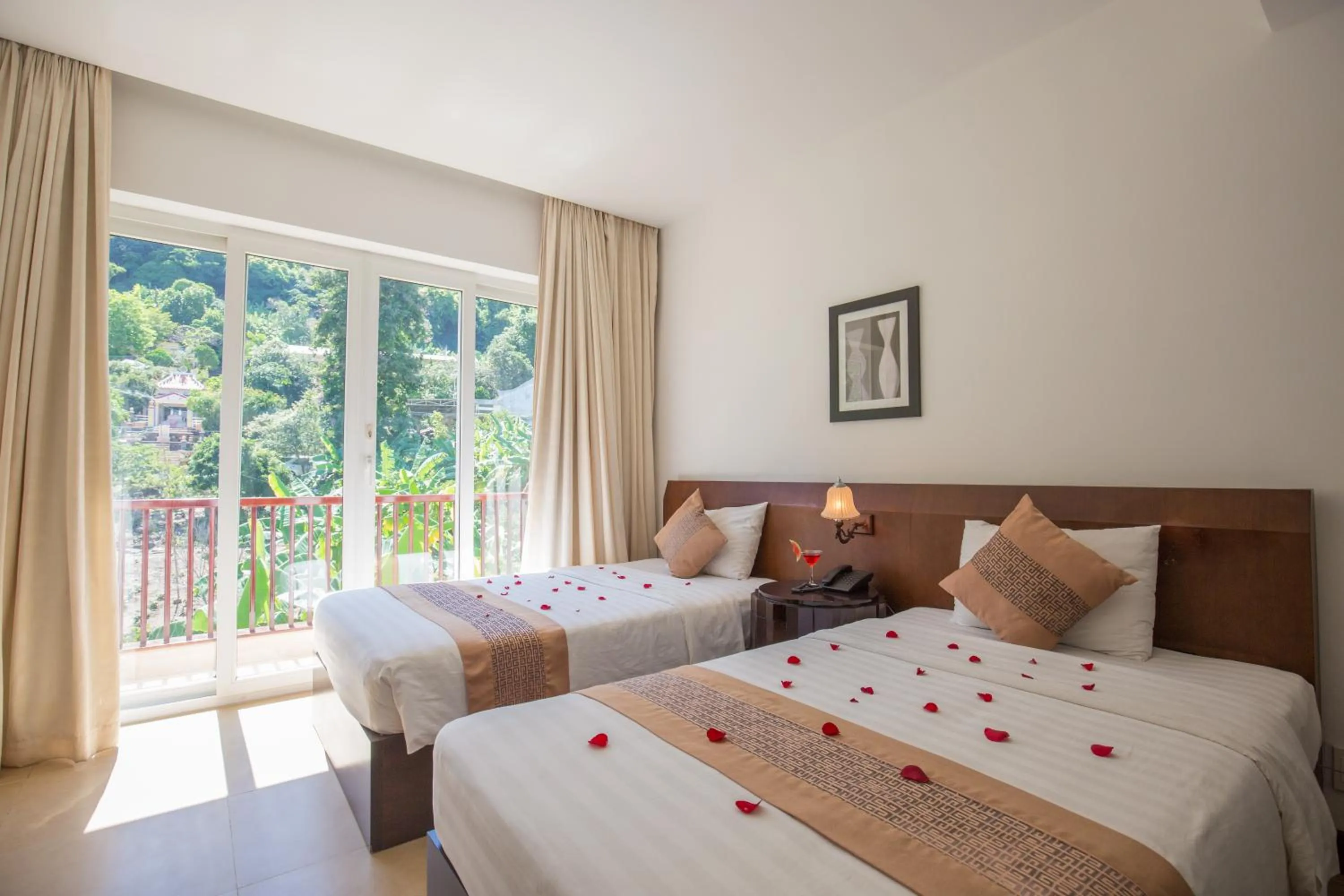 Bed in Sea Mountain Boutique Hotel & Villa