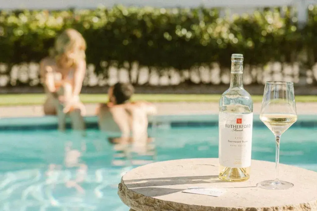 Queen Room in El Bonita Motel Queen Room in El Bonita Motel