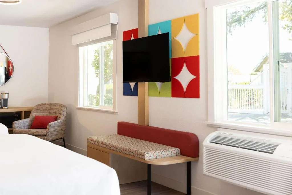 Bed in El Bonita Motel