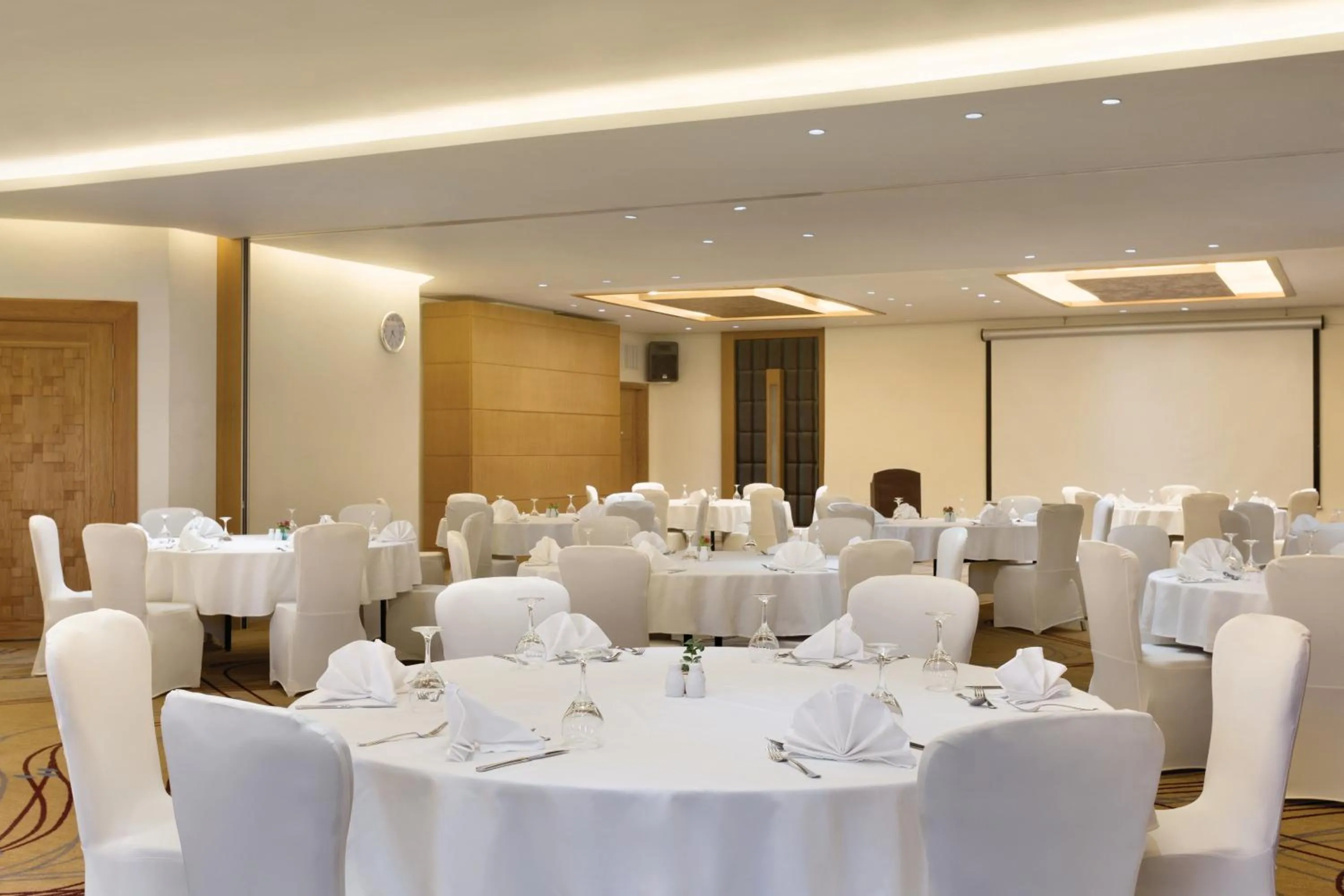 Banquet/Function facilities in Ramada Resort Dead Sea