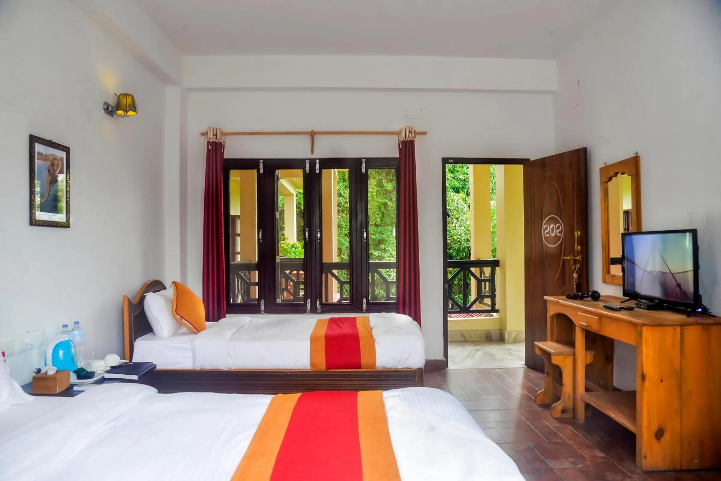Bed in Hotel Chitwan Park Village