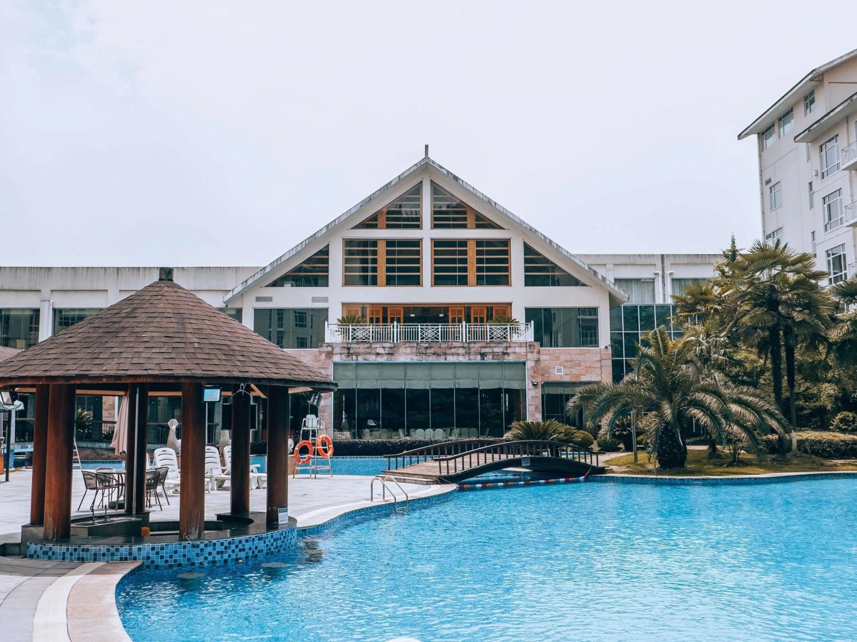 Property building in Pullman Zhangjiajie Hotel