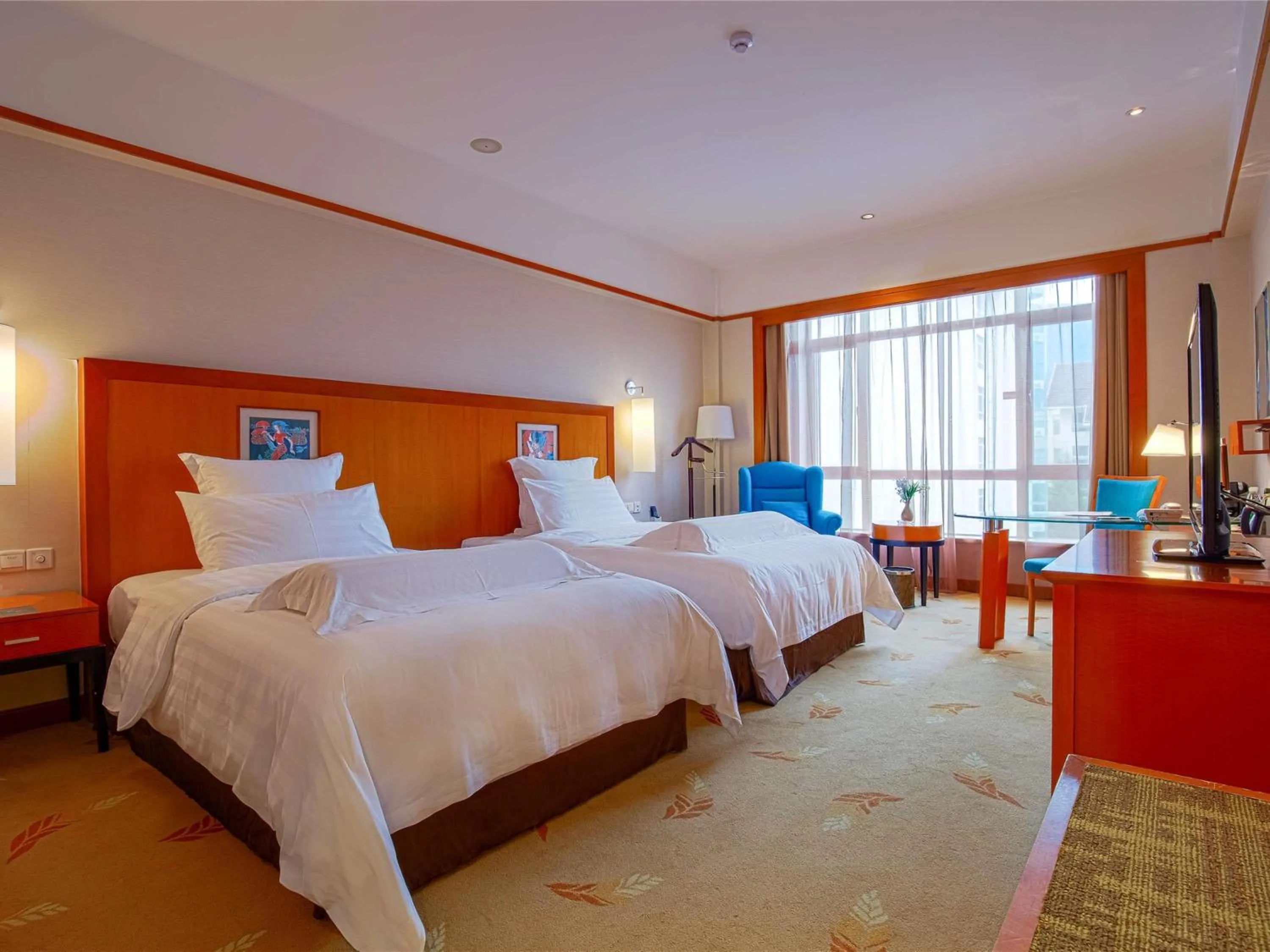 Bedroom, Bed in Pullman Zhangjiajie Hotel