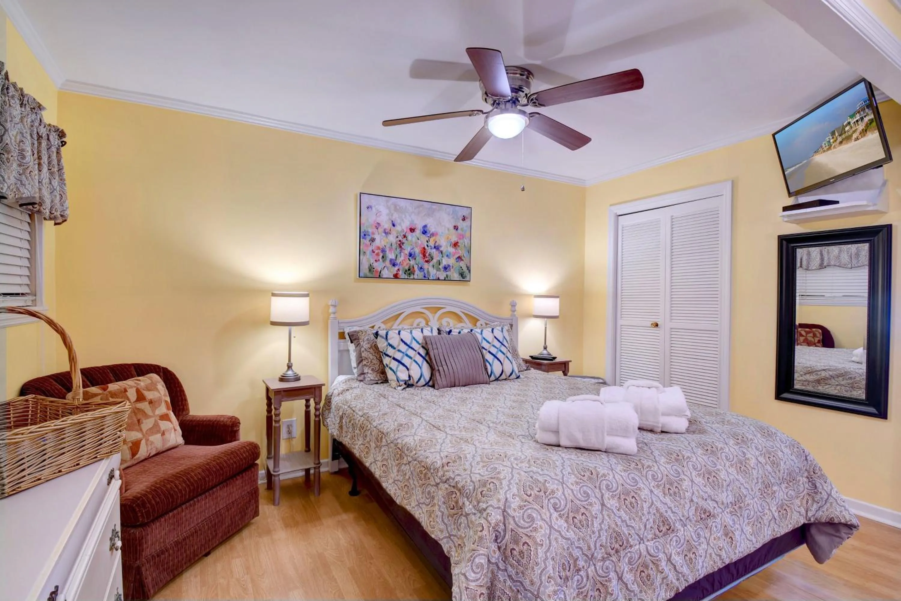 Bed in Million Dollar Oceanfront View