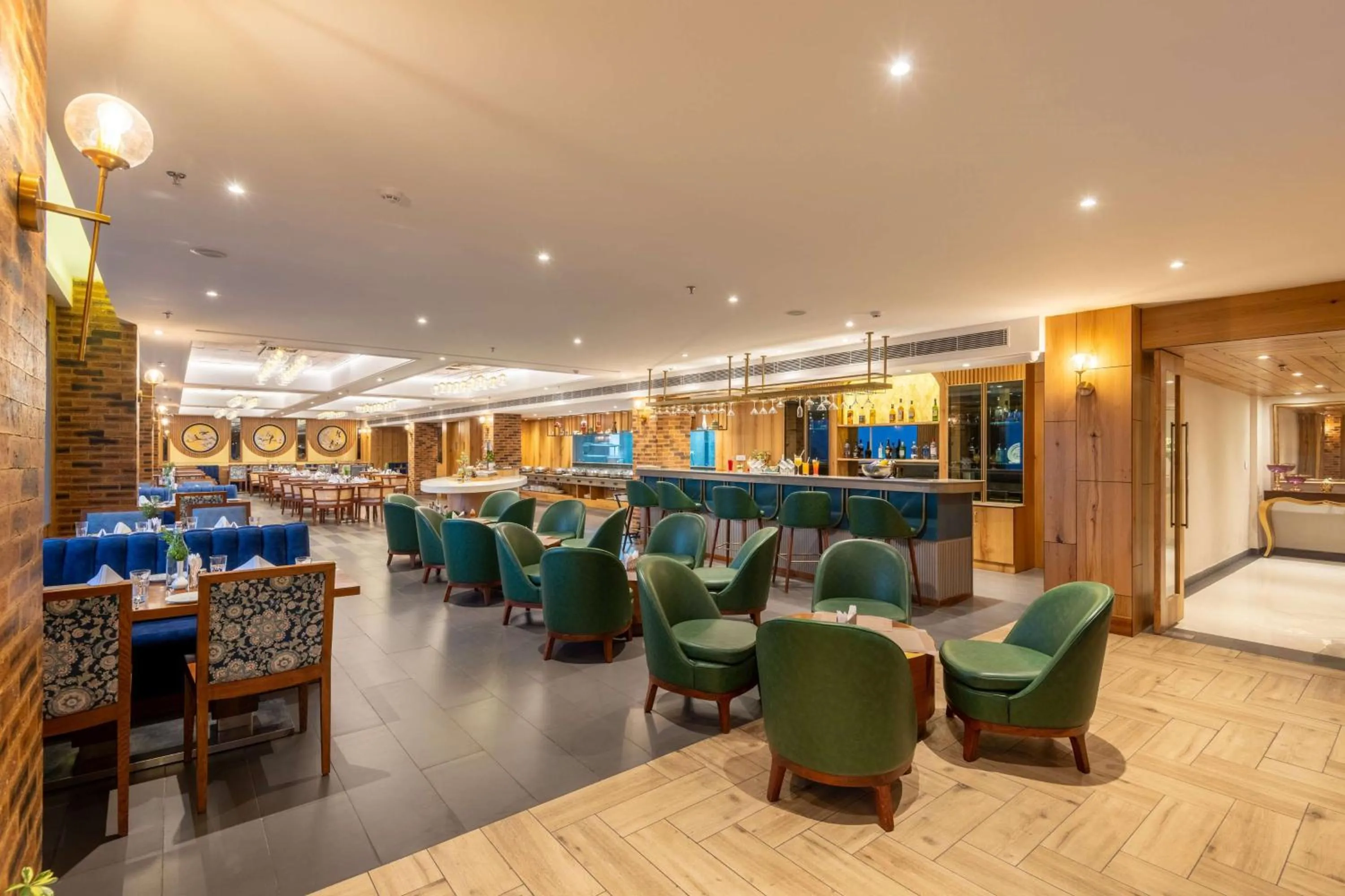 Restaurant/places to eat in Ramada by Wyndham Kasauli