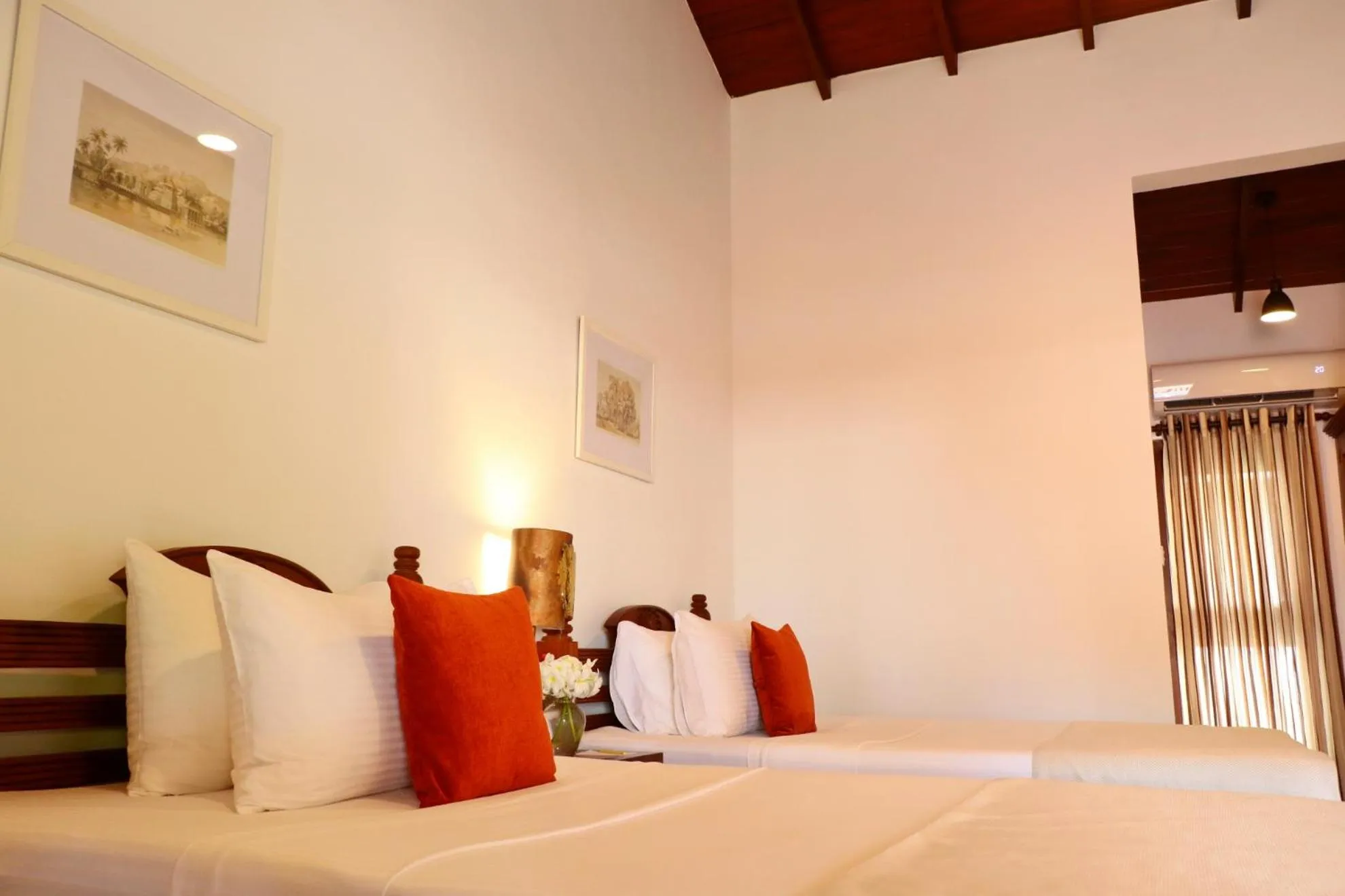 Bed in The Heritage Hotel Galle Fort