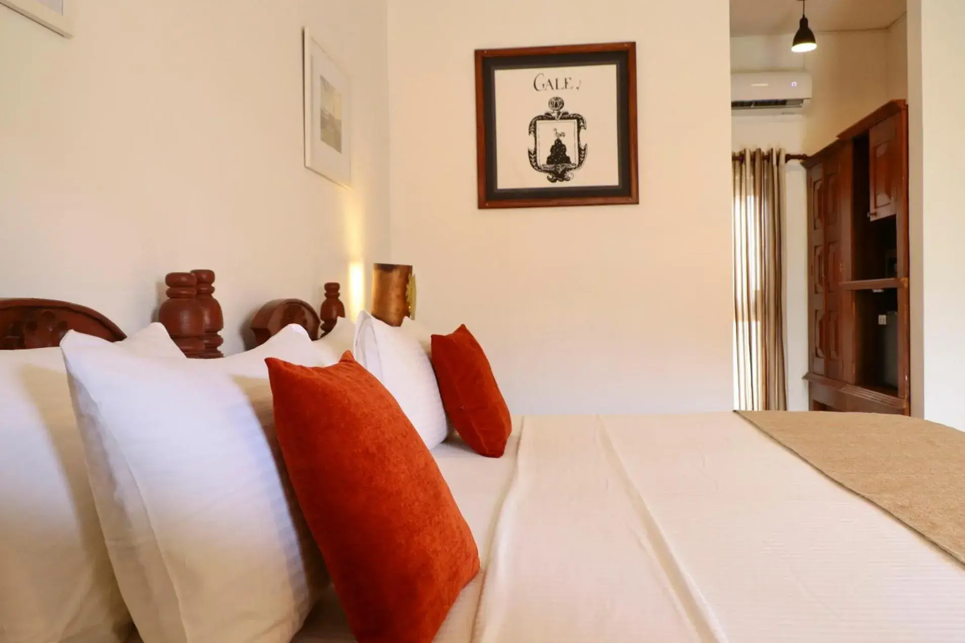 Superior King Room with complementary 10 minutes foot massage per stay - single occupancy in The Heritage Hotel Galle Fort Superior King Room with complementary 10 minutes foot massage per stay - single occupancy in The Heritage Hotel Galle Fort