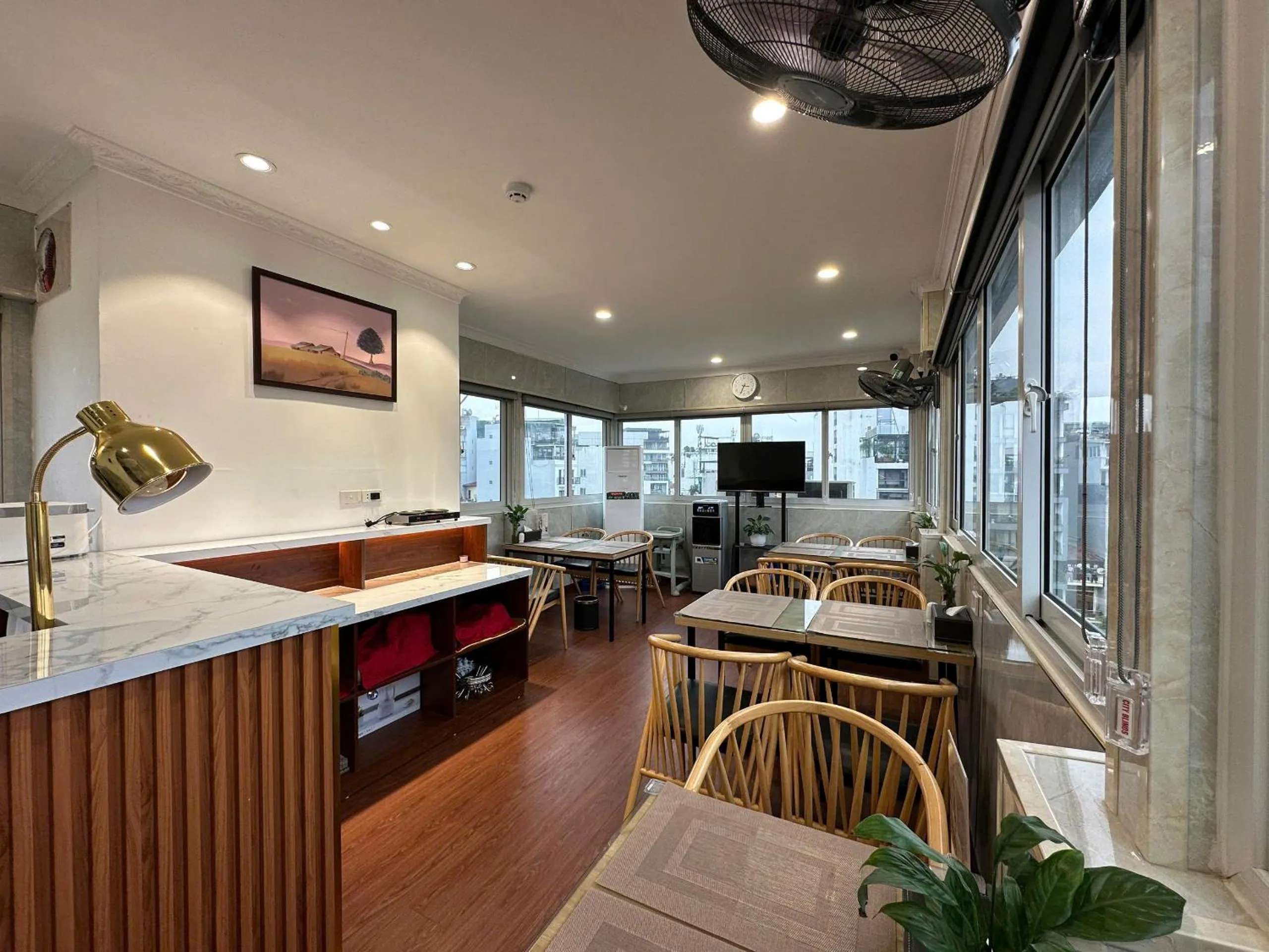 Restaurant/places to eat in A25 Hotel - 109 Trúc Bạch