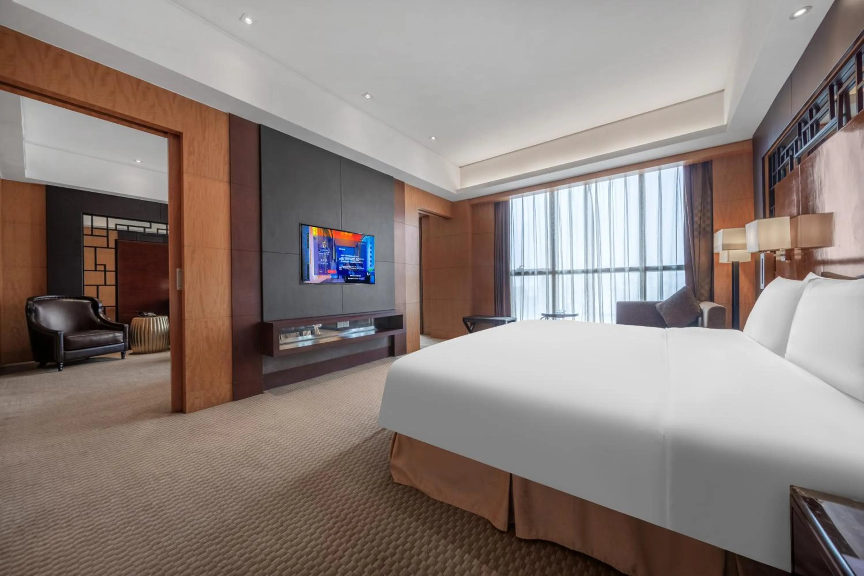 Bedroom, Bed in Glenview ITC Plaza Chongqing
