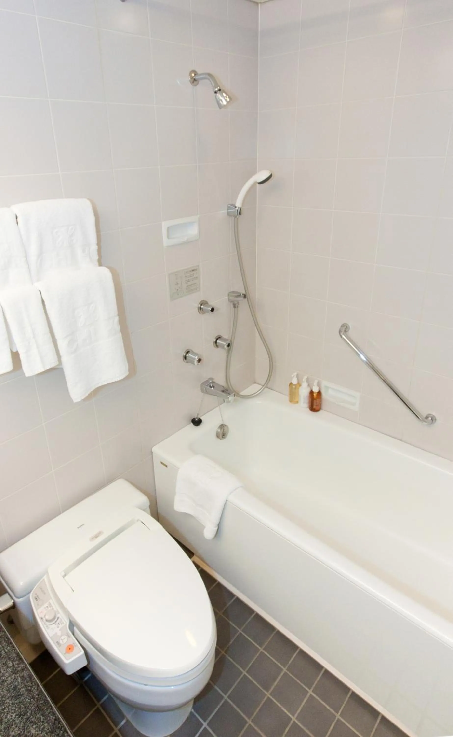 Bathroom in Dai-ichi Hotel Tokyo Seafort