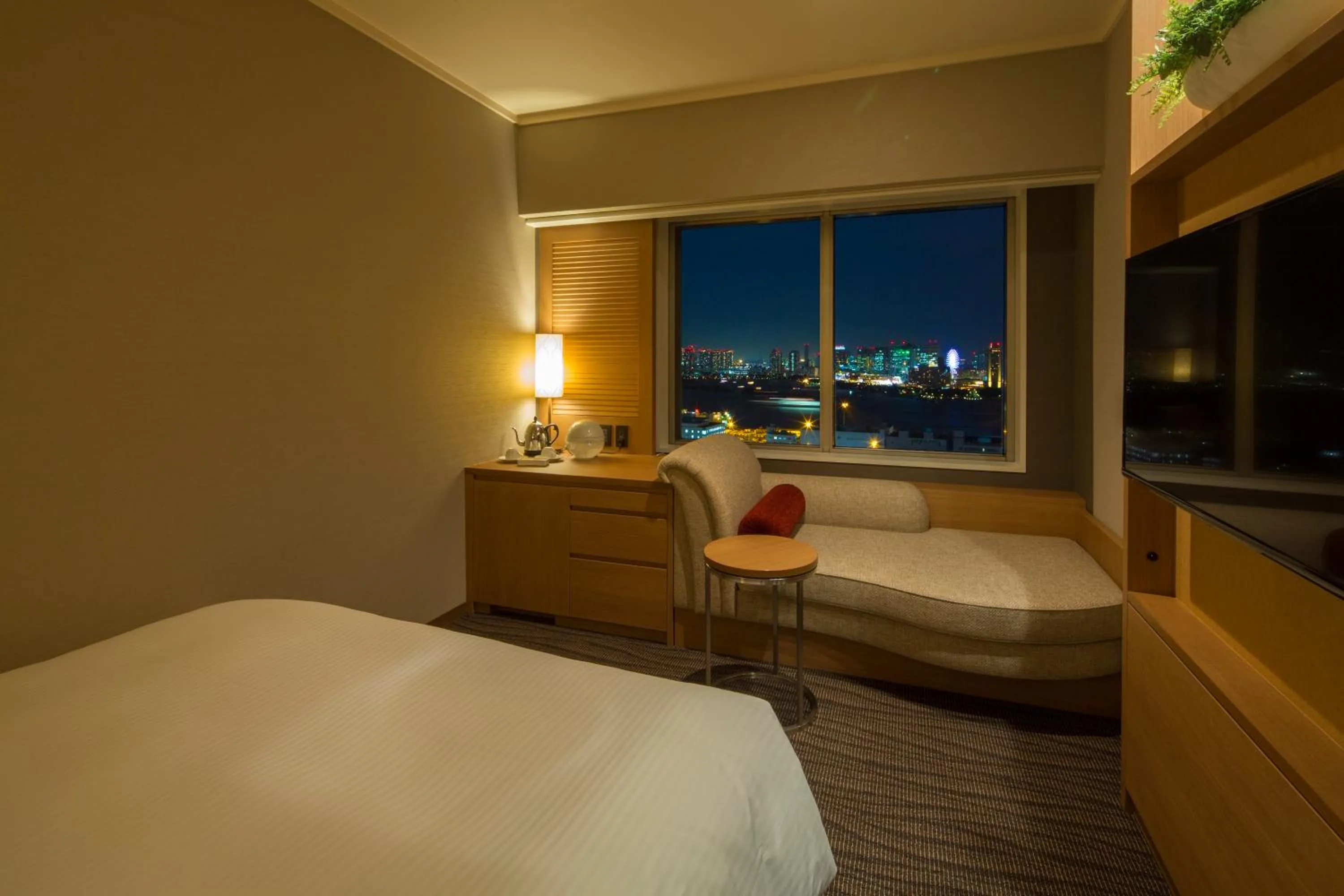 Photo of the whole room in Dai-ichi Hotel Tokyo Seafort